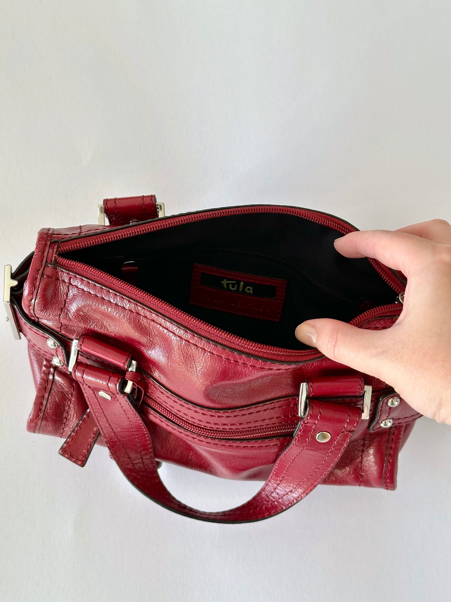 Amazing vintage leather burgundy bag Tula 💔
