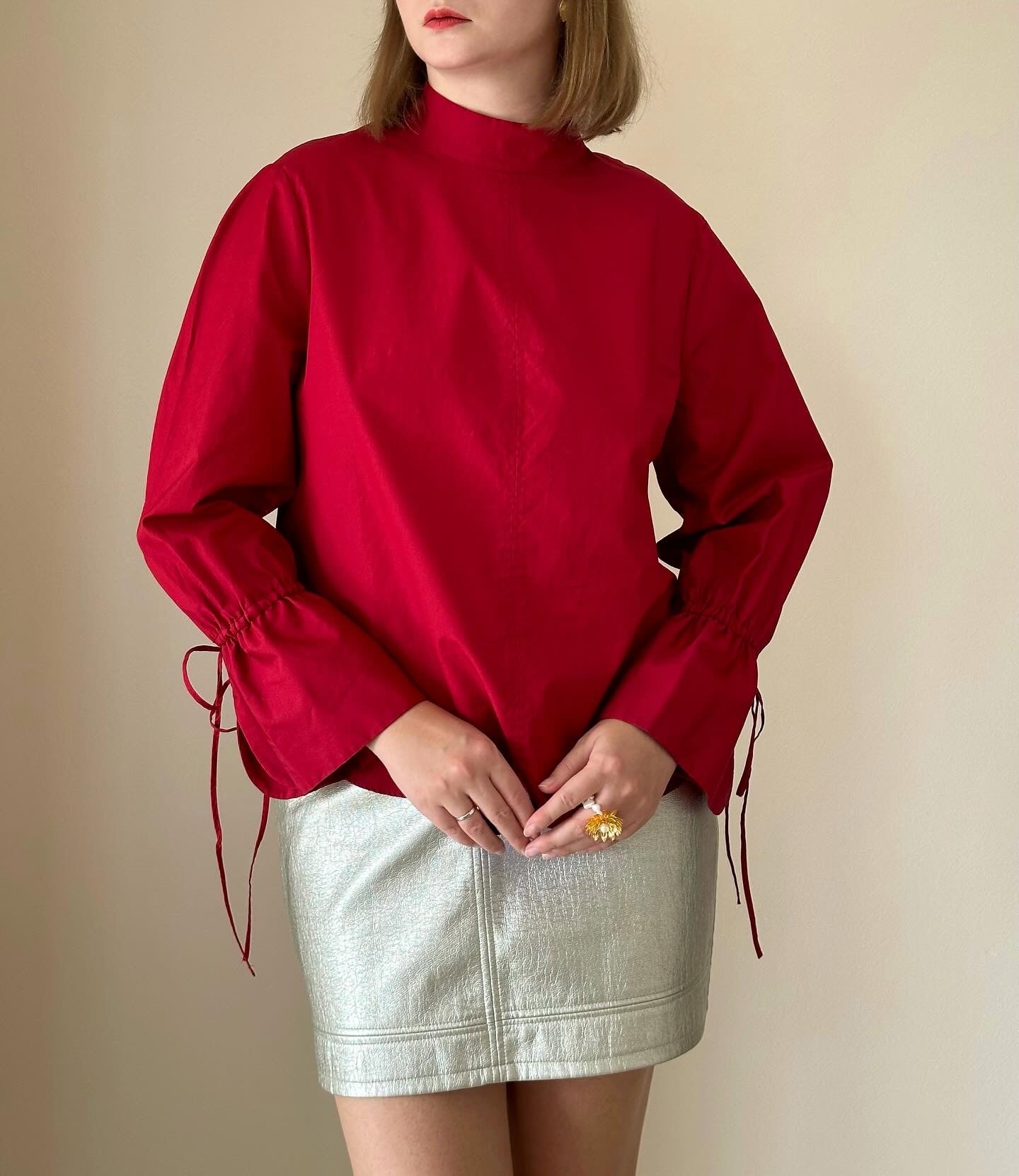 Lovely cotton blouse with decorated sleeves