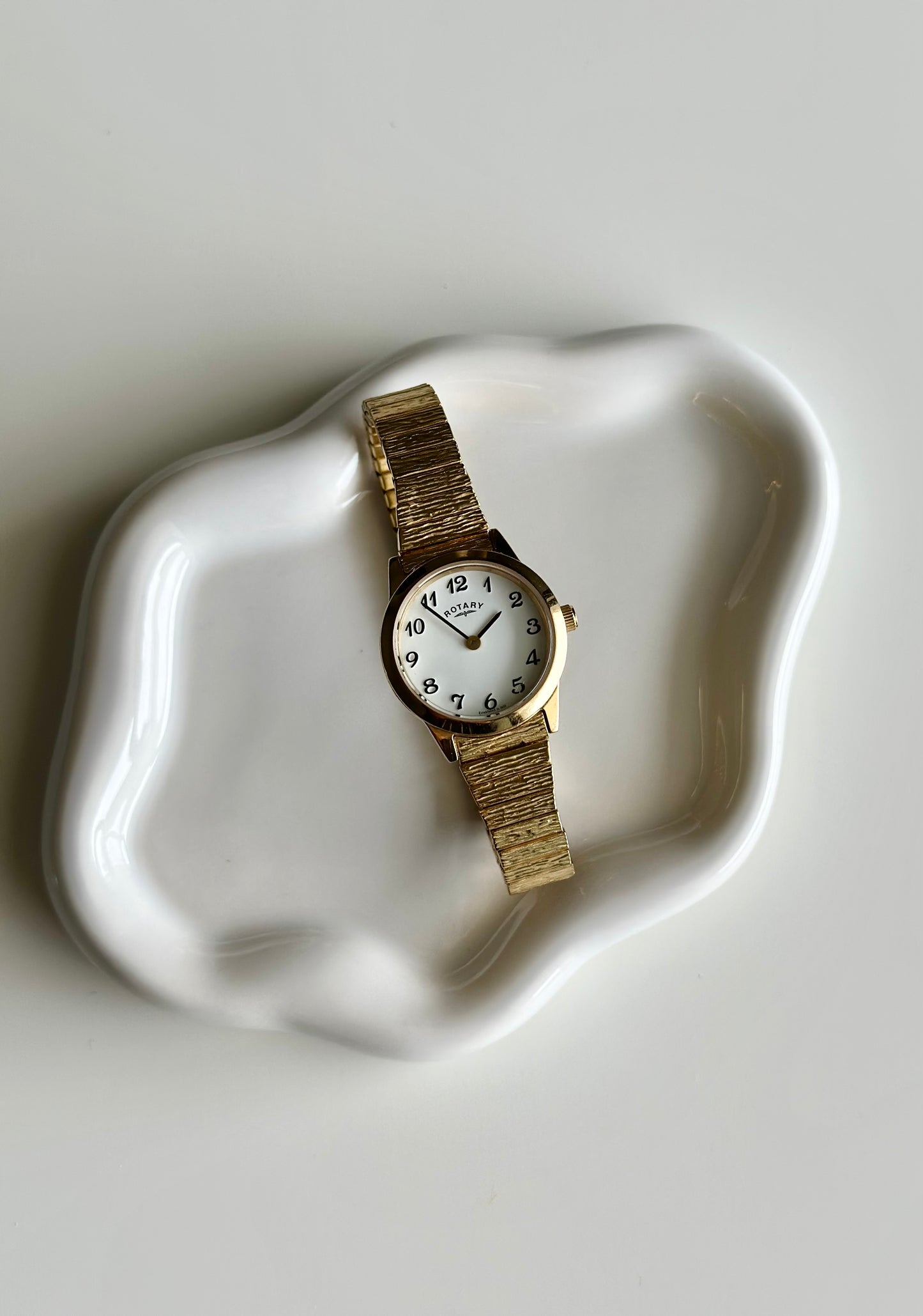 Elegant vintage Rotary quartz watch