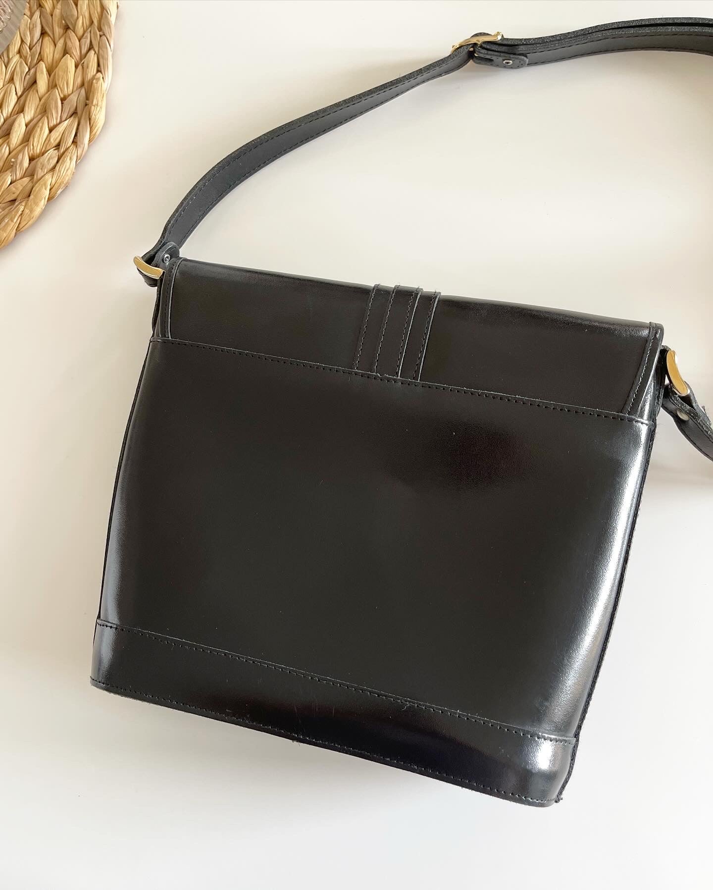 Awesome vintage leather bag