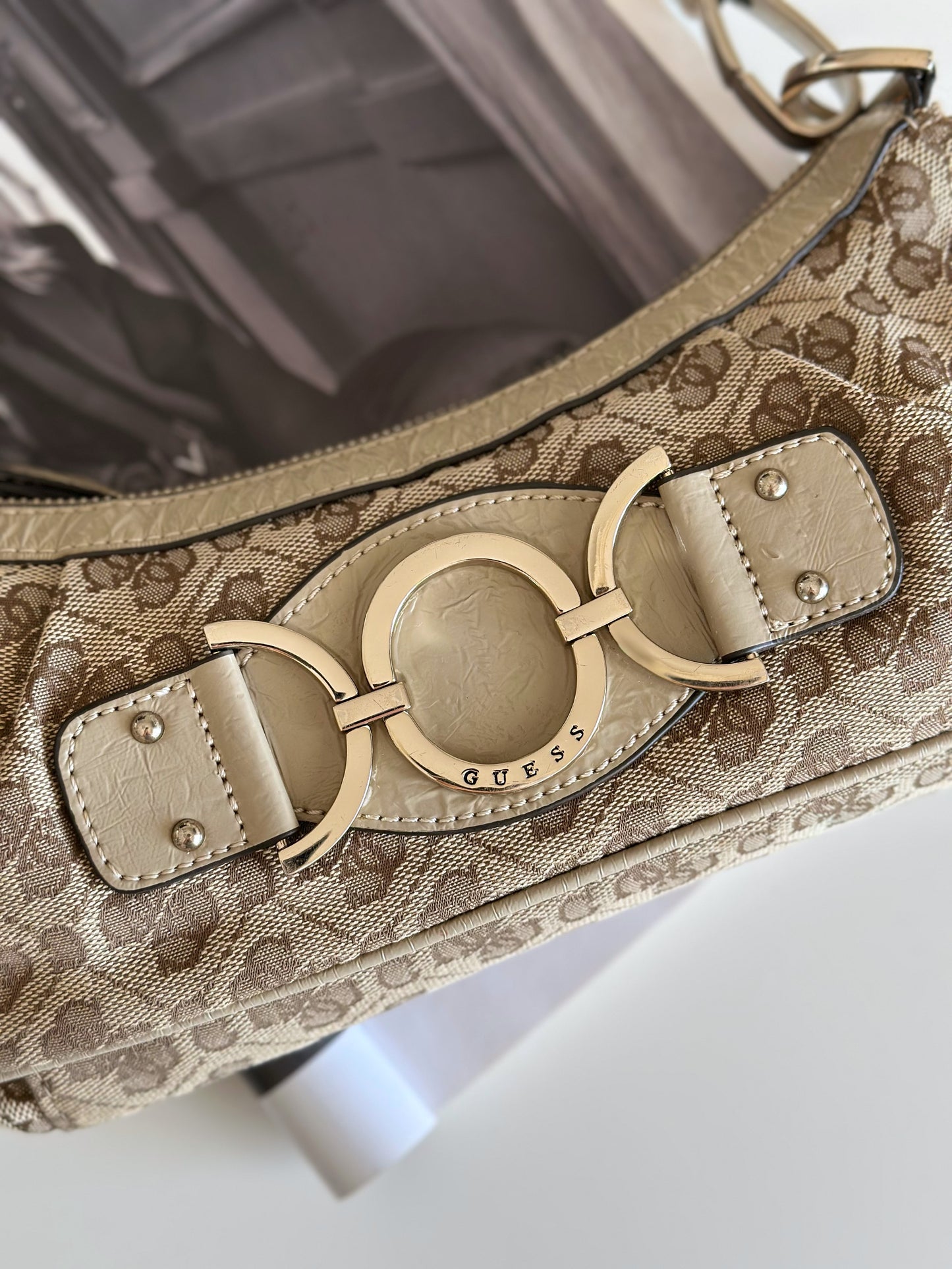 Iconic vintage Guess handbag