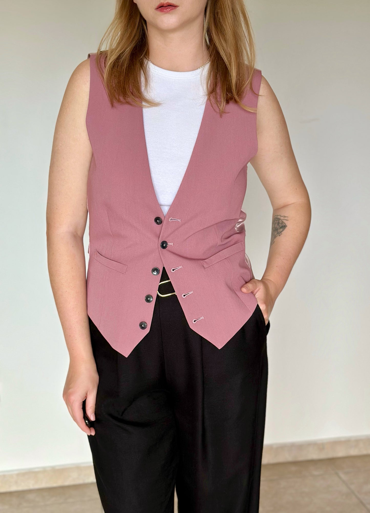 Men's vest in a beautiful dusty pink color