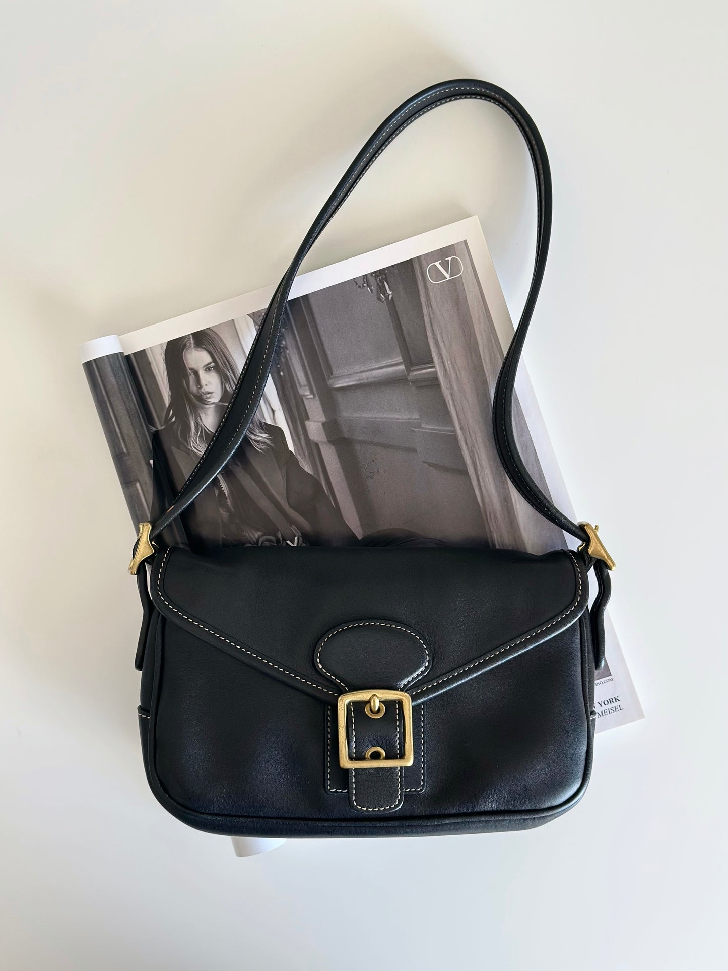 Authentic stylish vintage Coach bag from 2000s