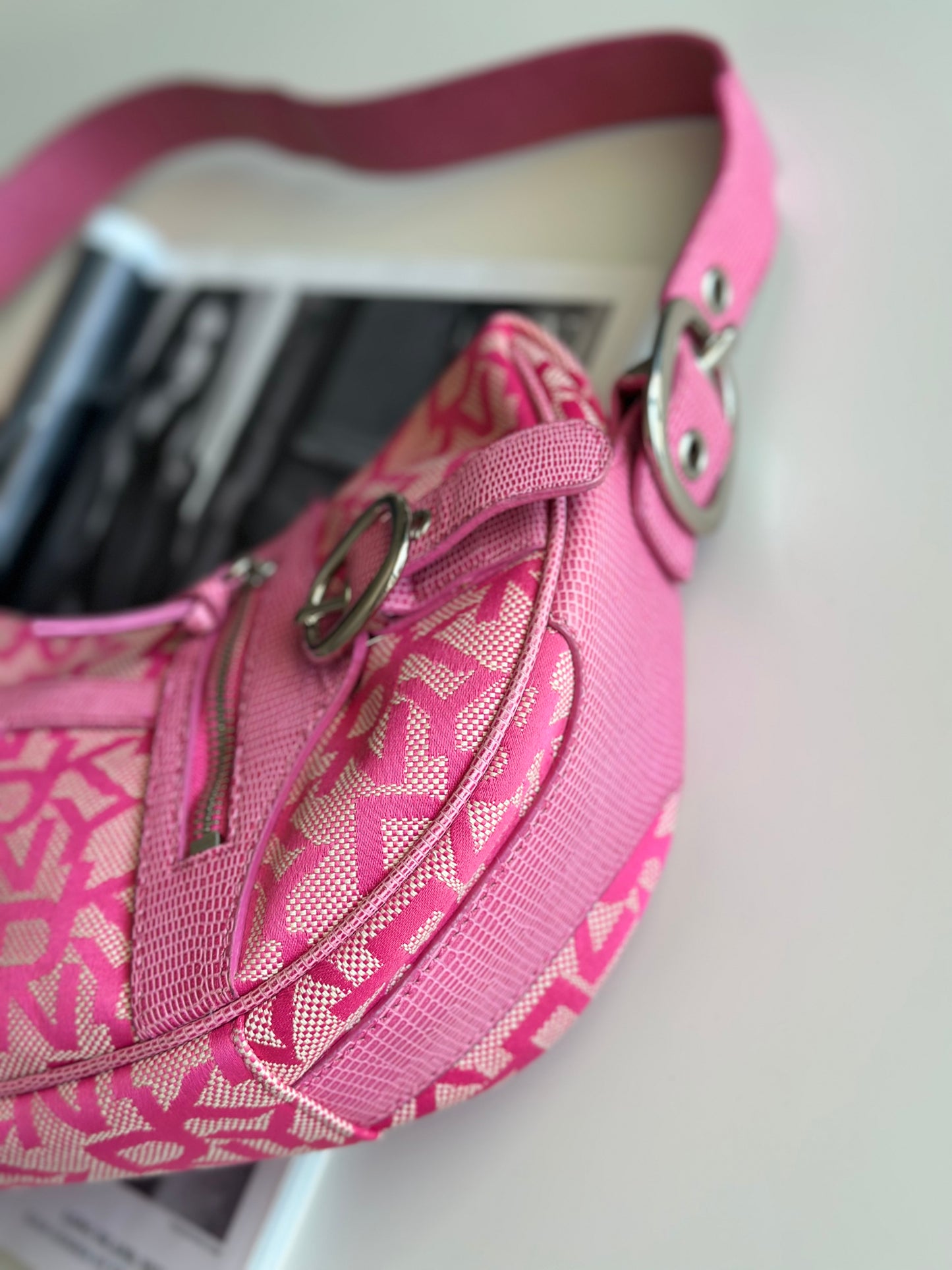 Stylish vintage pink bag DKNY (2000s era)
