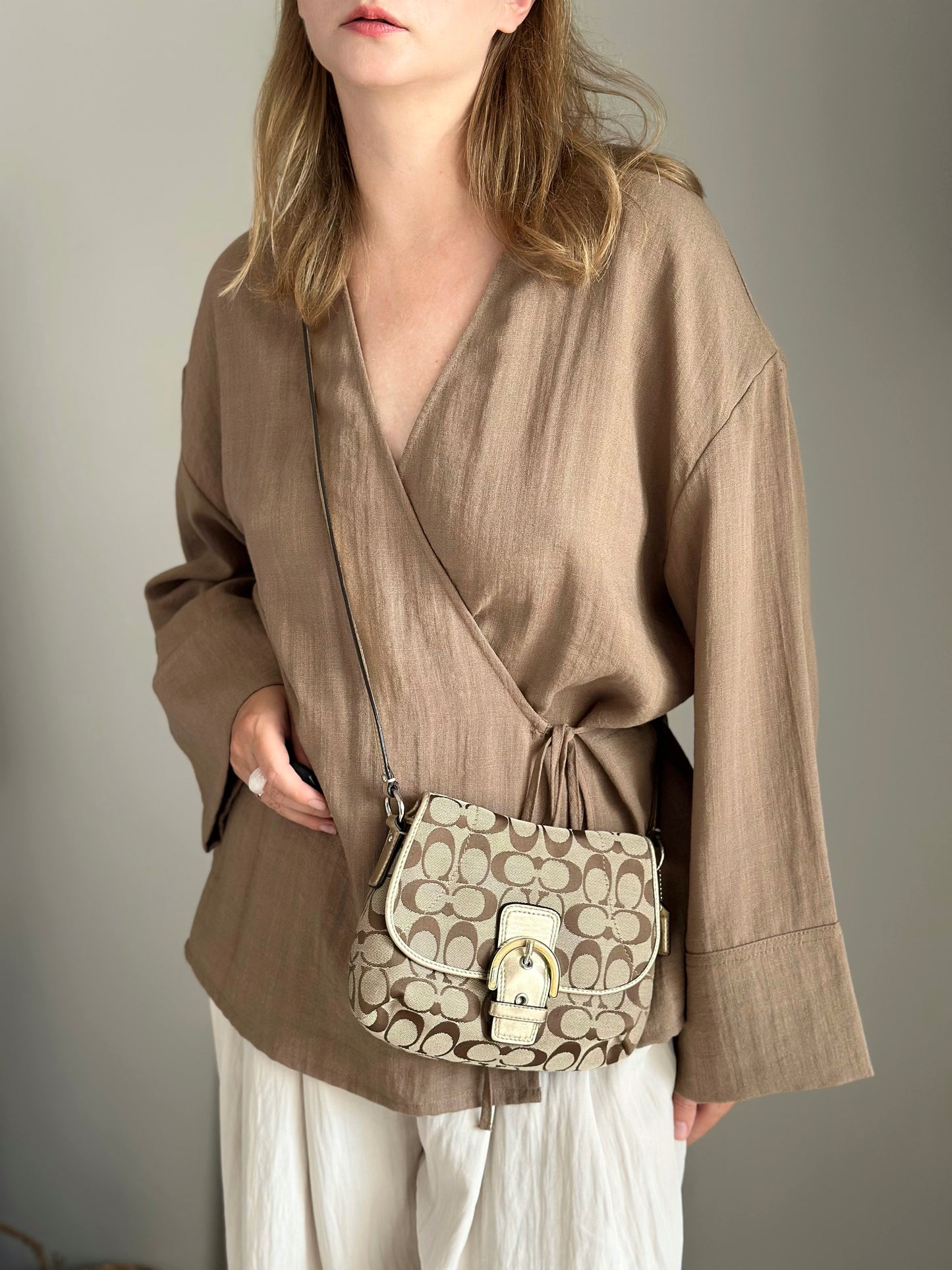 Lovely Coach crossbody bag in signature jacquard canvas