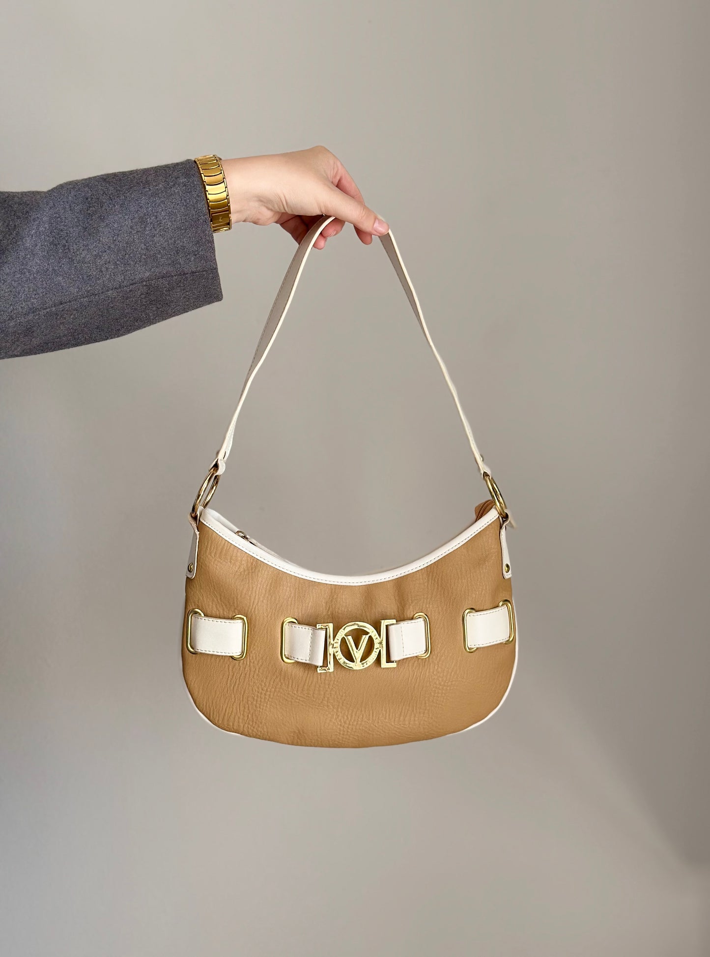 Stunning vintage Mario Valentino baguette bag
