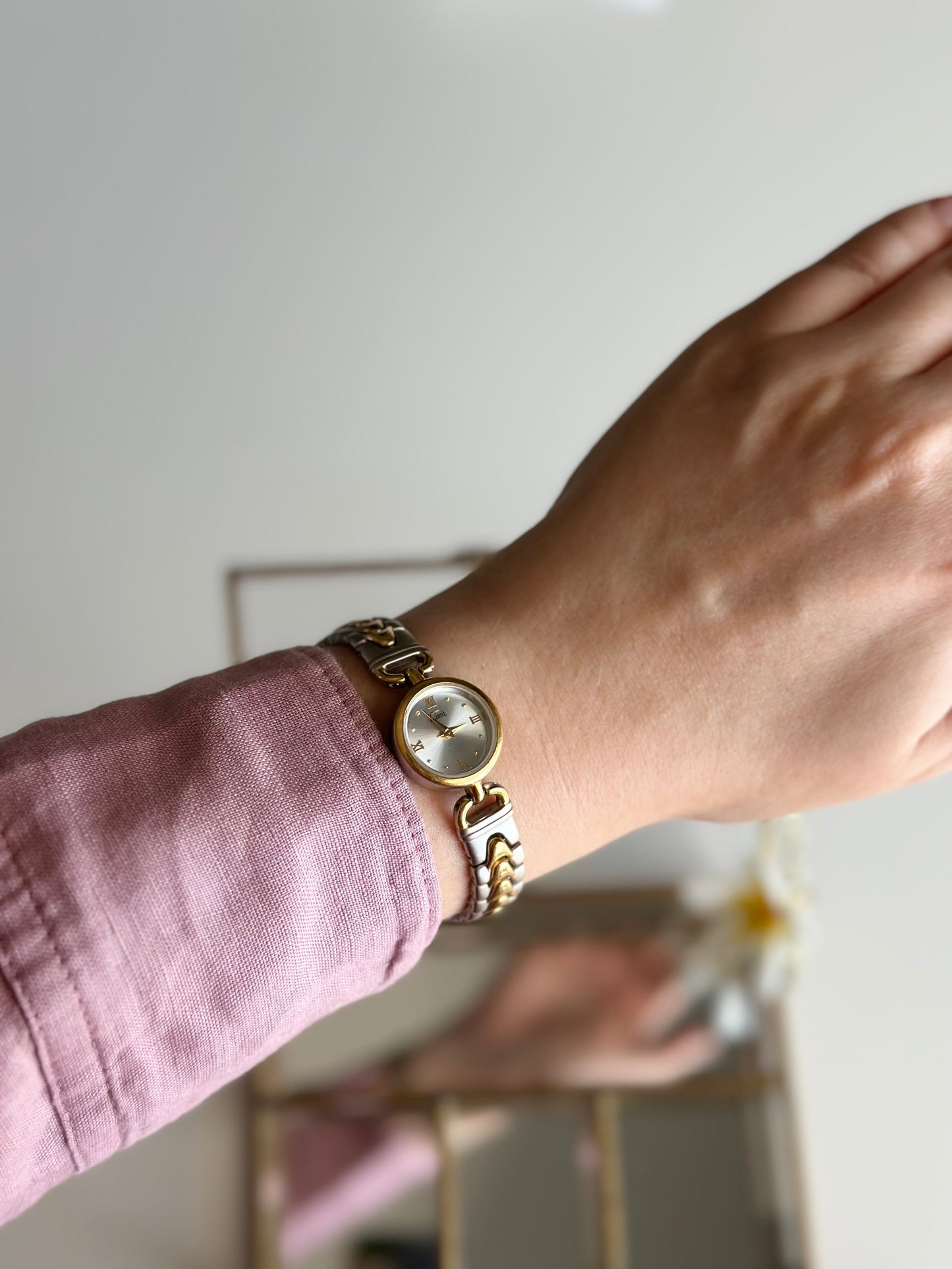 Sophisticated vintage two-tone Limit watch