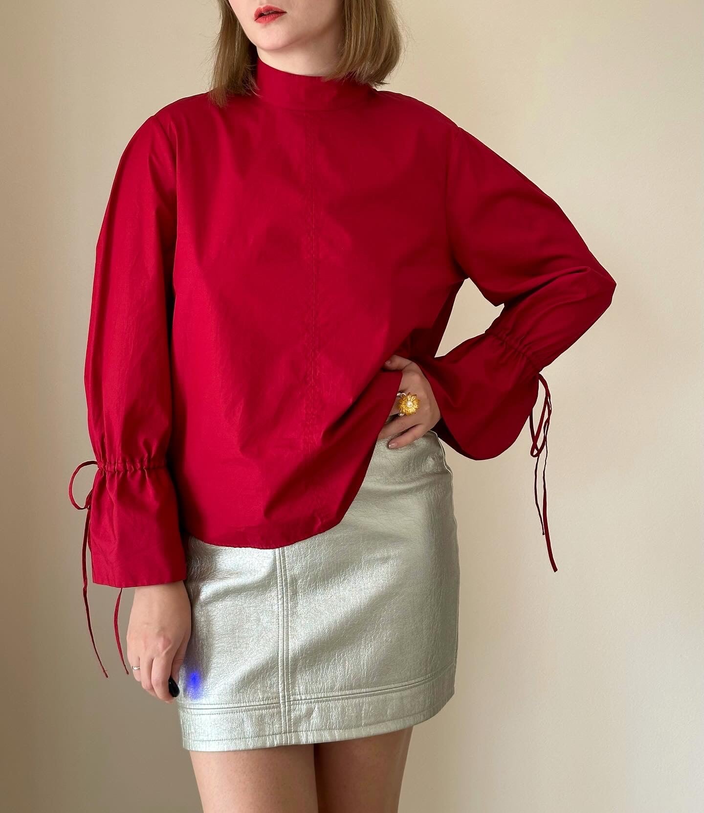Lovely cotton blouse with decorated sleeves