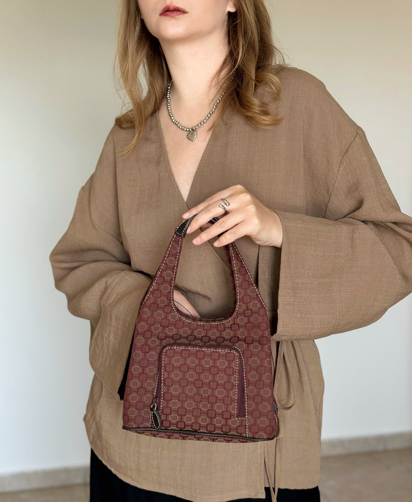Cute vintage bag by Nine West with mirror from 90s