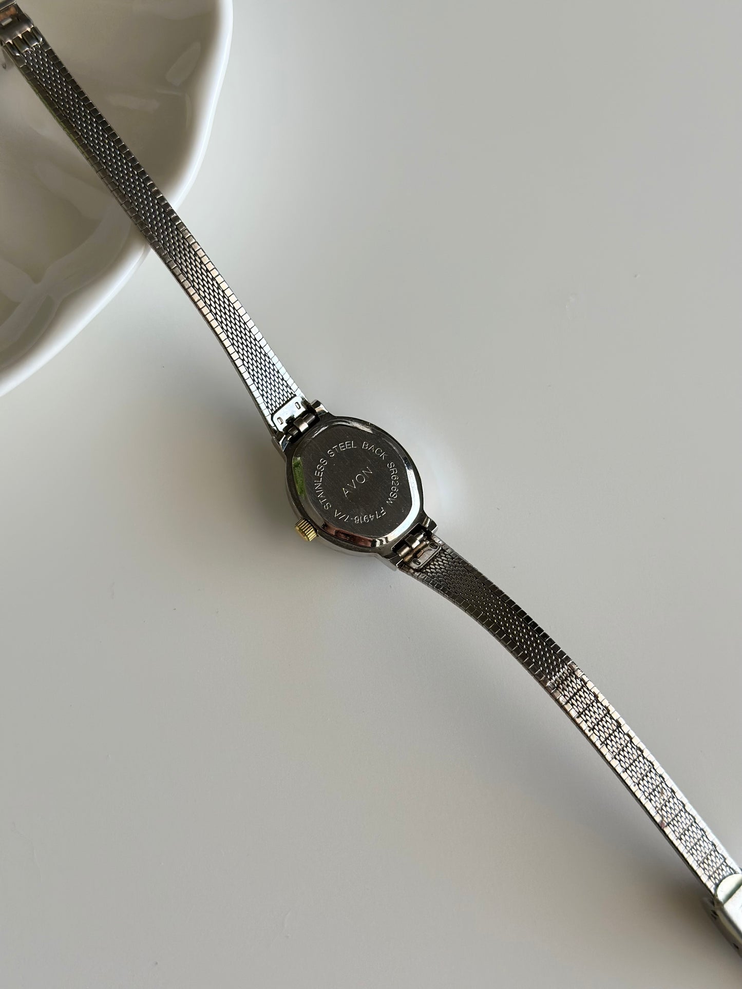 Timeless vintage Avon watch from the 1990s ✨