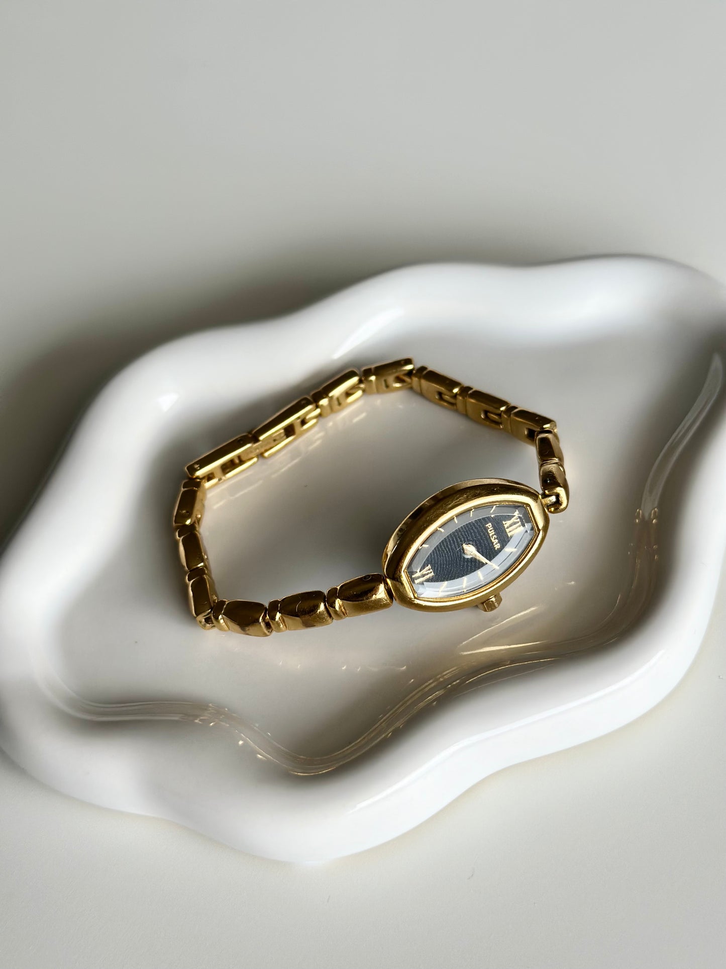 Stunning rare vintage Pulsar quartz watch