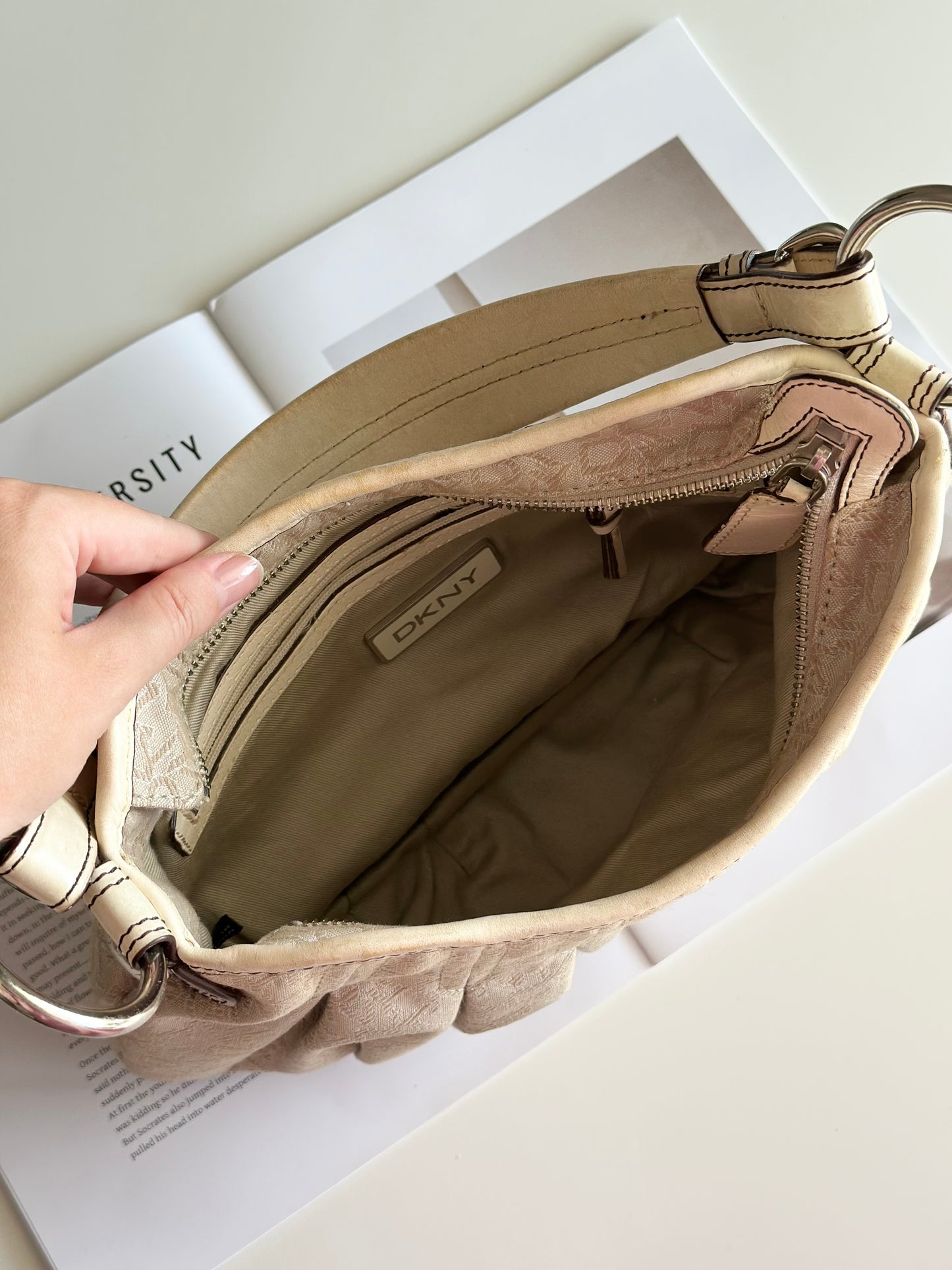 Classic late 90s/Y2K hobo beige bag by DKNY