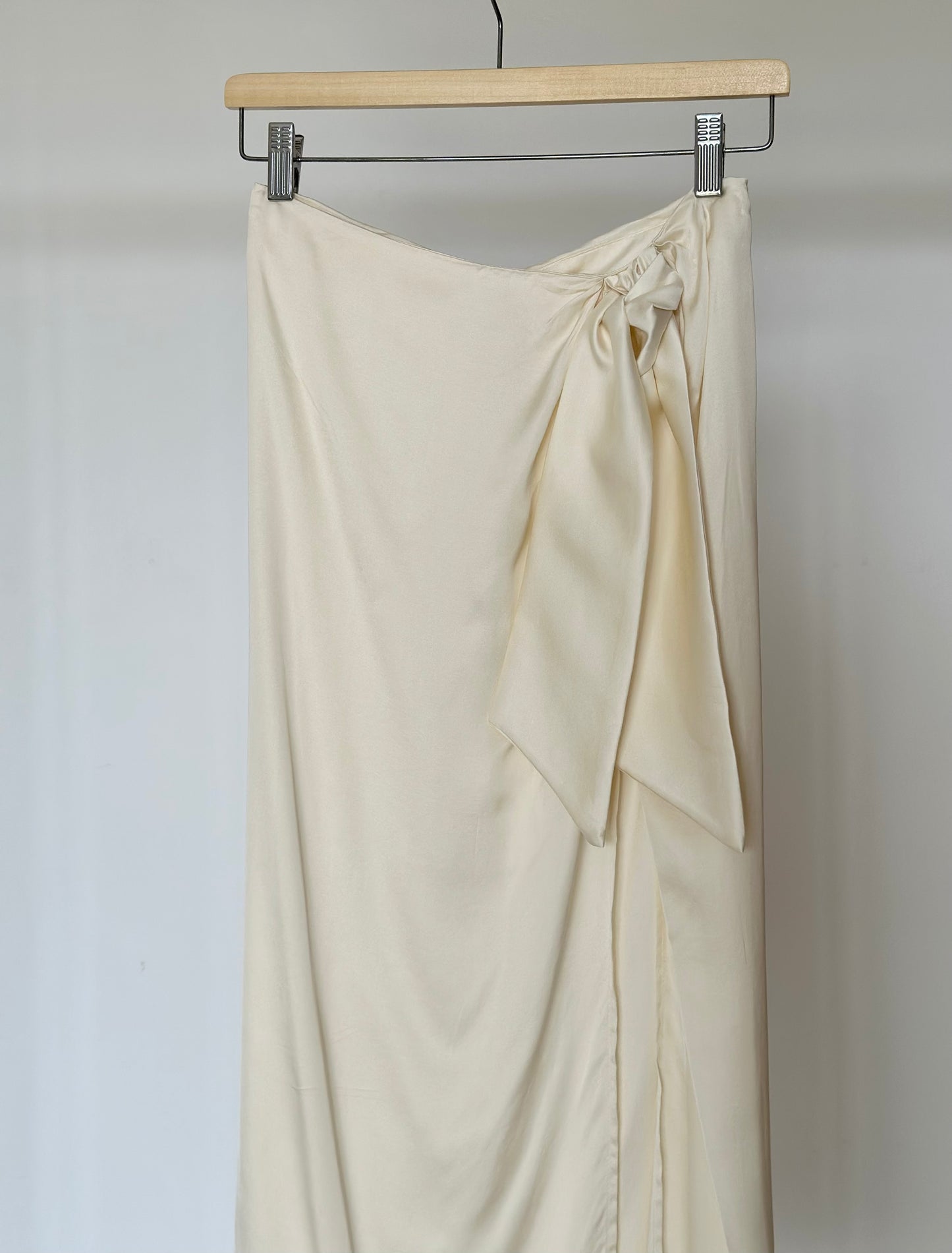 Incredible midi satin skirt Vicolo