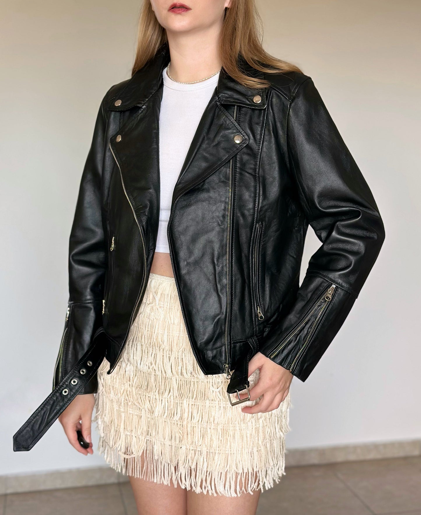 Amazing mini skirt with sequined fringes
