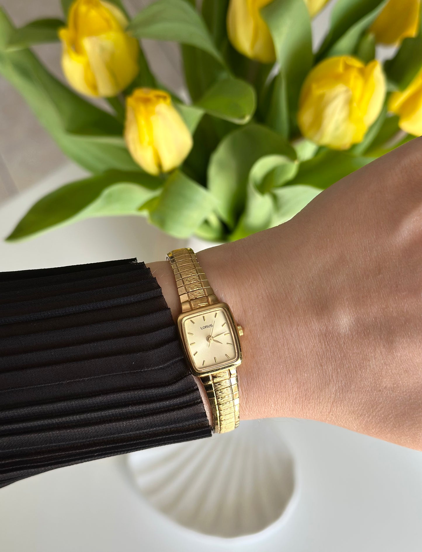 Stunning vintage gold-tone watch by Lorus (part of Seiko)
