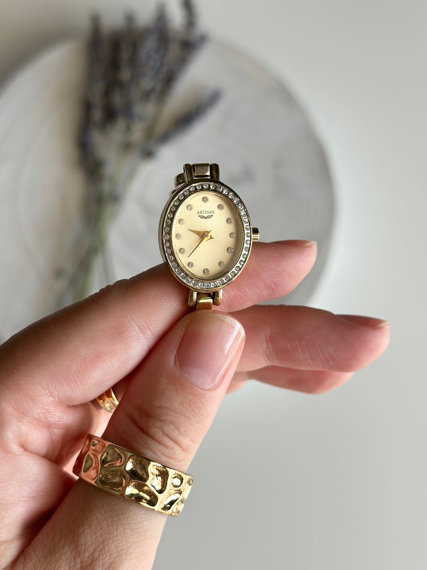 Glamorous vintage watch from Artemis