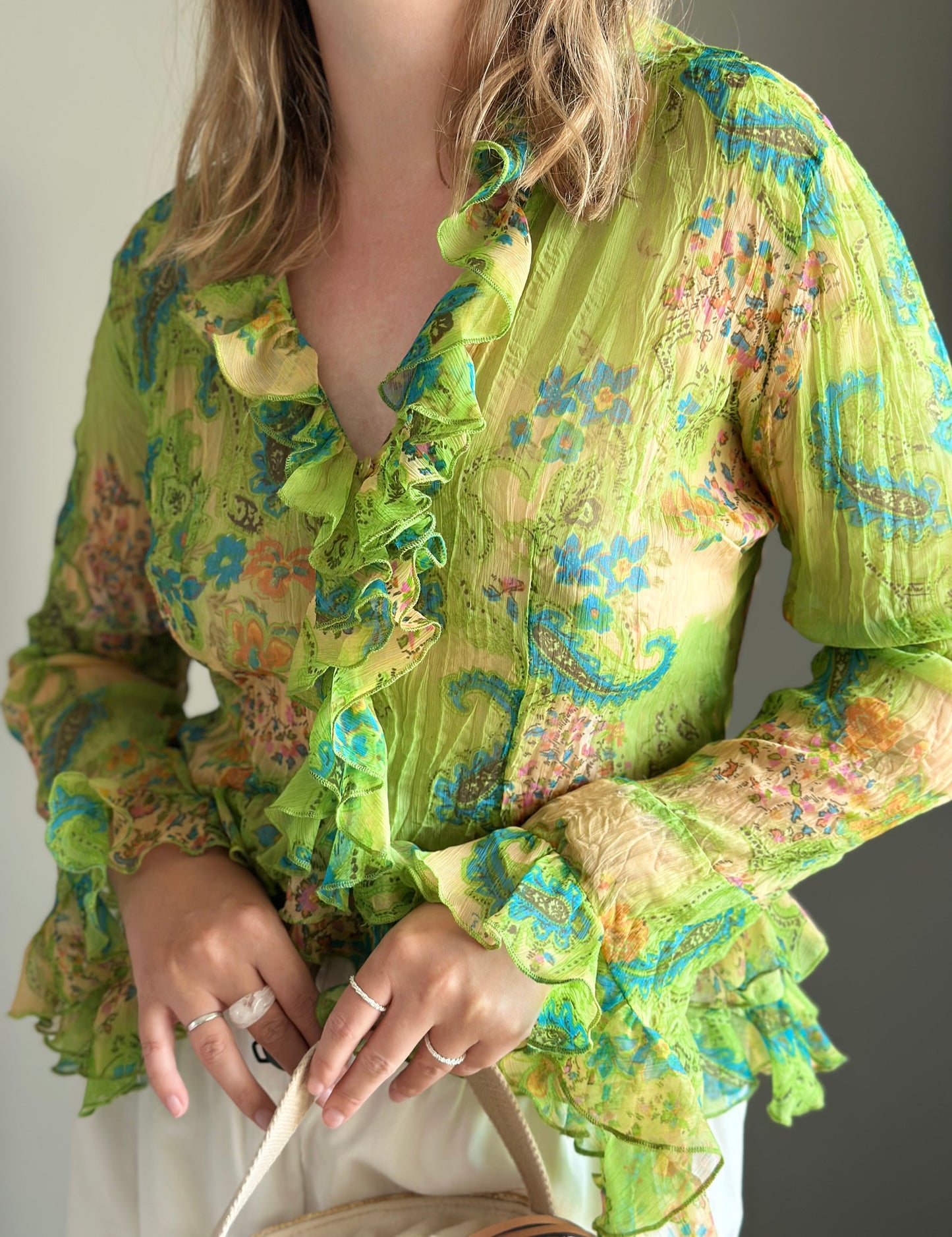 Vintage Y2K romantic blouse in semi-sheer fabric