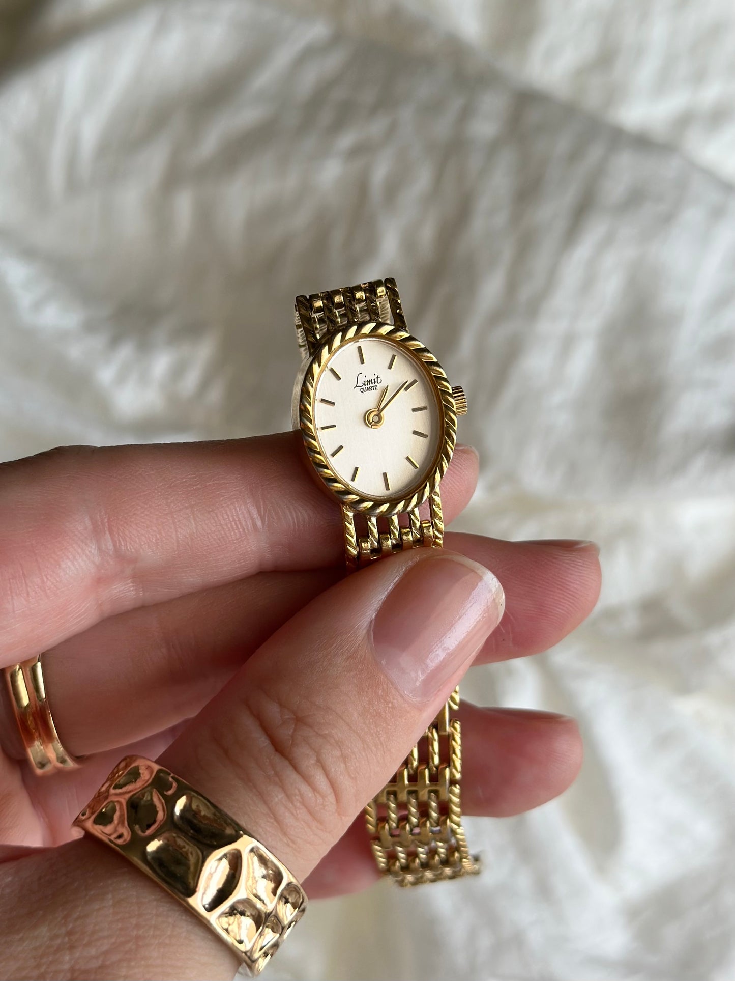Charming vintage Limit watch