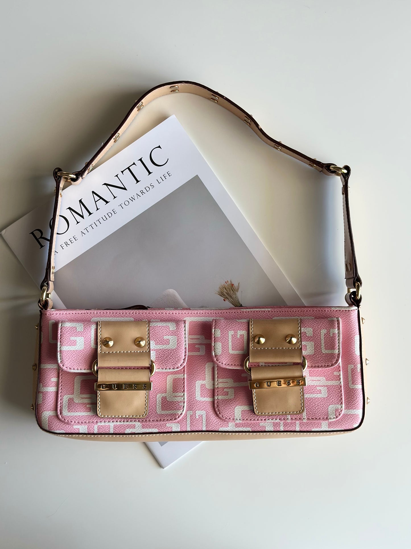 Vintage Y2K Guess shoulder bag in pink and ivory faux leather