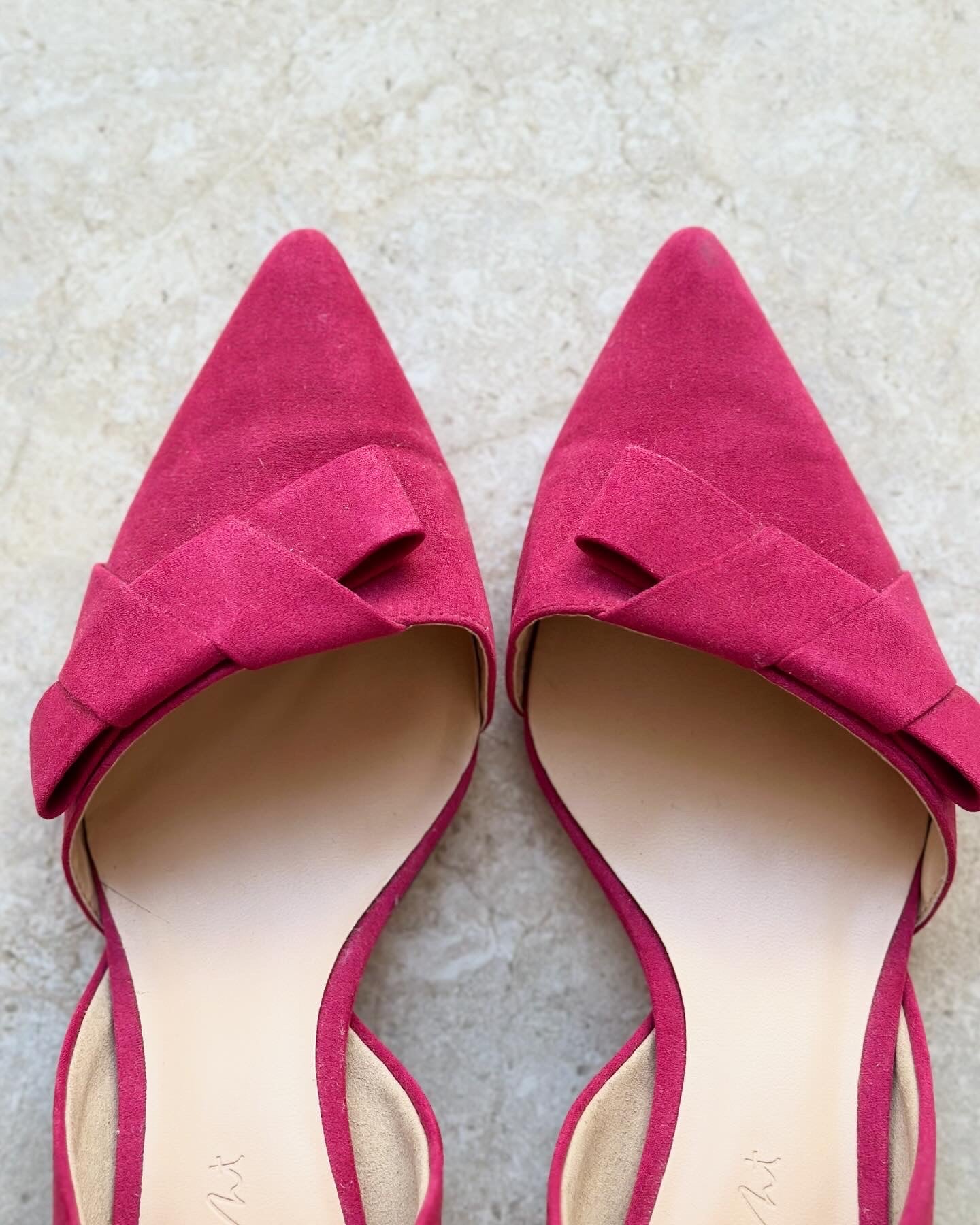 Elegant pink kitten heels with pointed toe