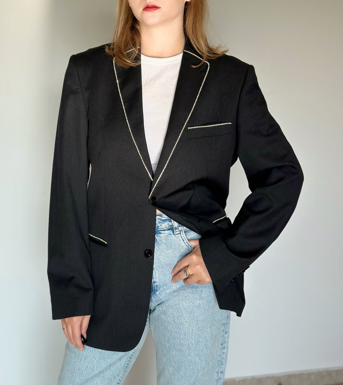 Vintage blazer with crystal chain ✨