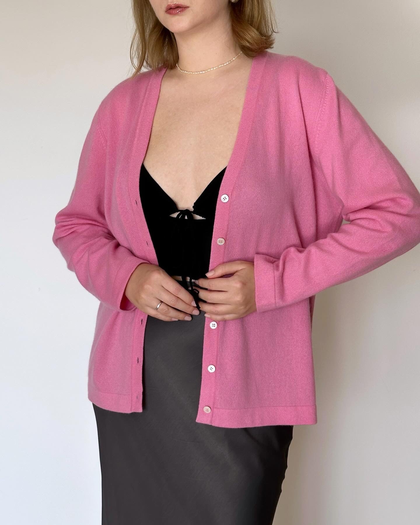 Stunning vintage 100% cashmere cardigan