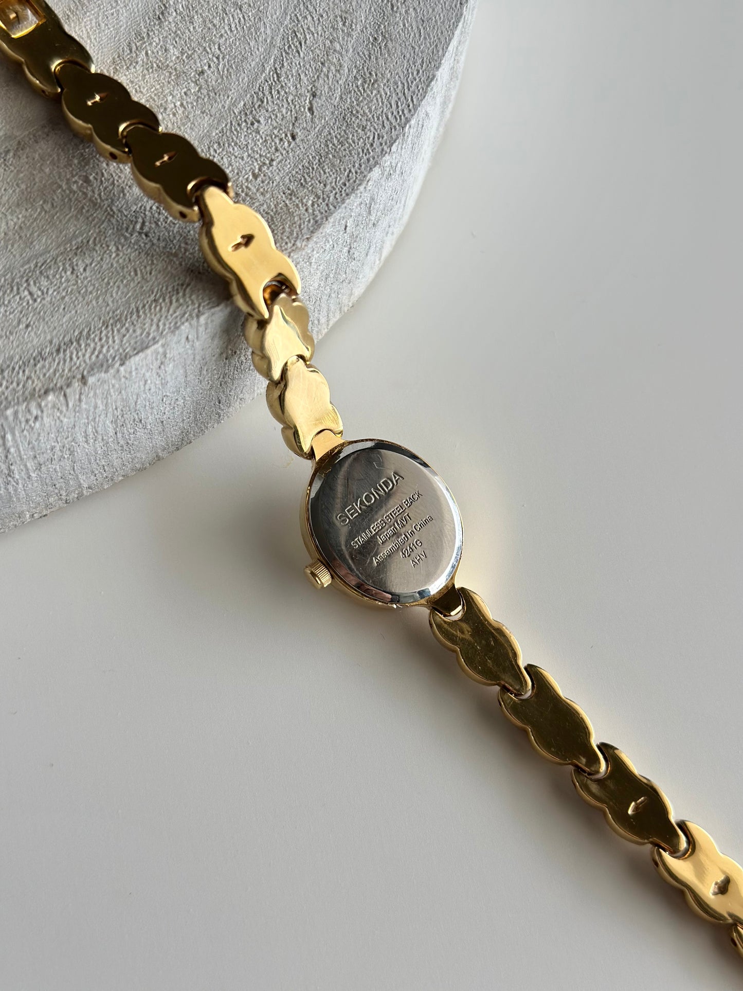 Beautiful vintage watch Sekonda Classique