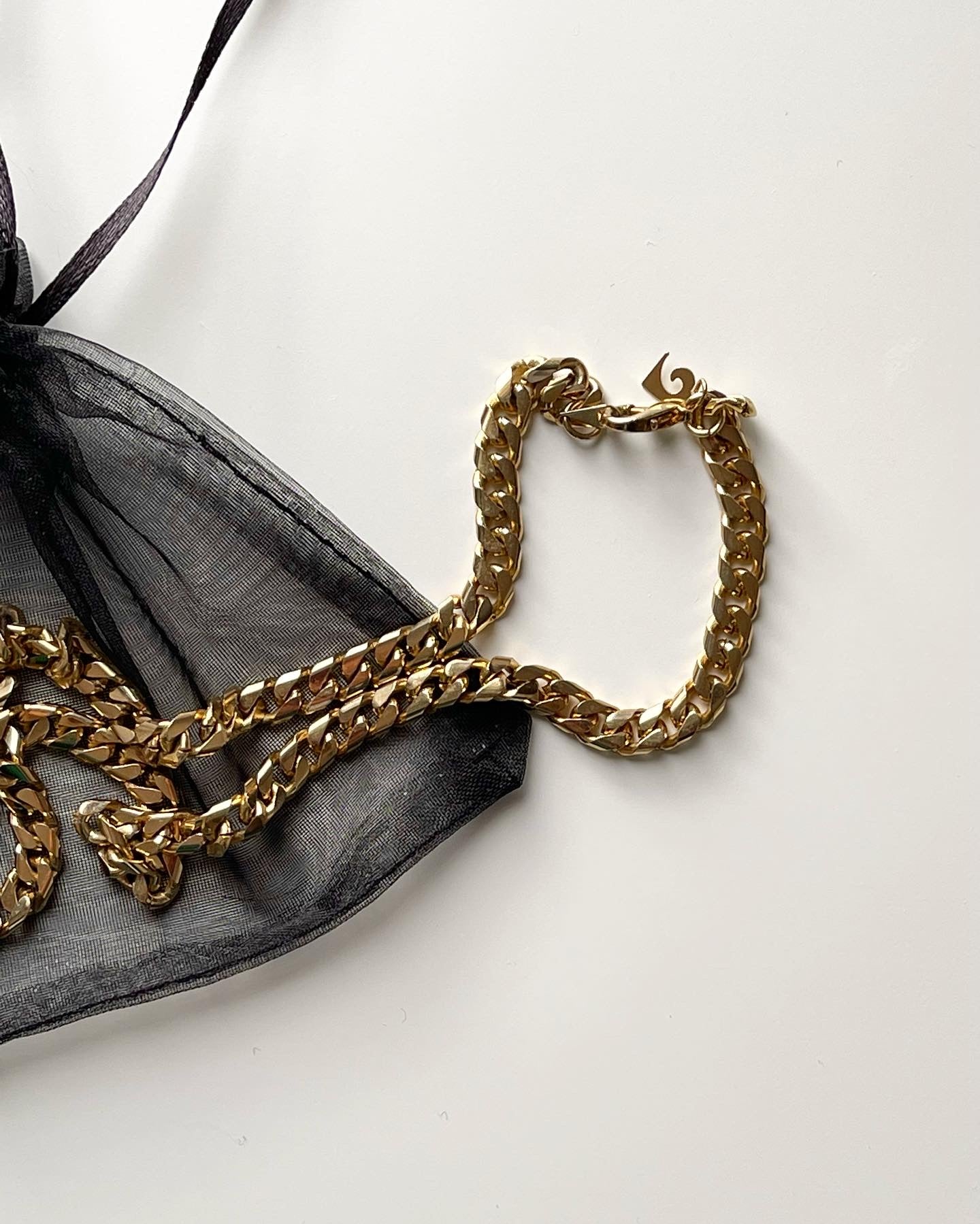 Classic vintage gold-tone chain necklace by Pierre Cardin