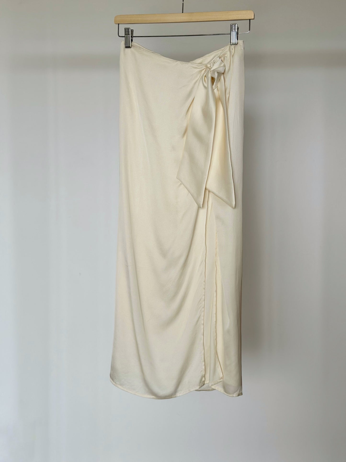 Incredible midi satin skirt Vicolo
