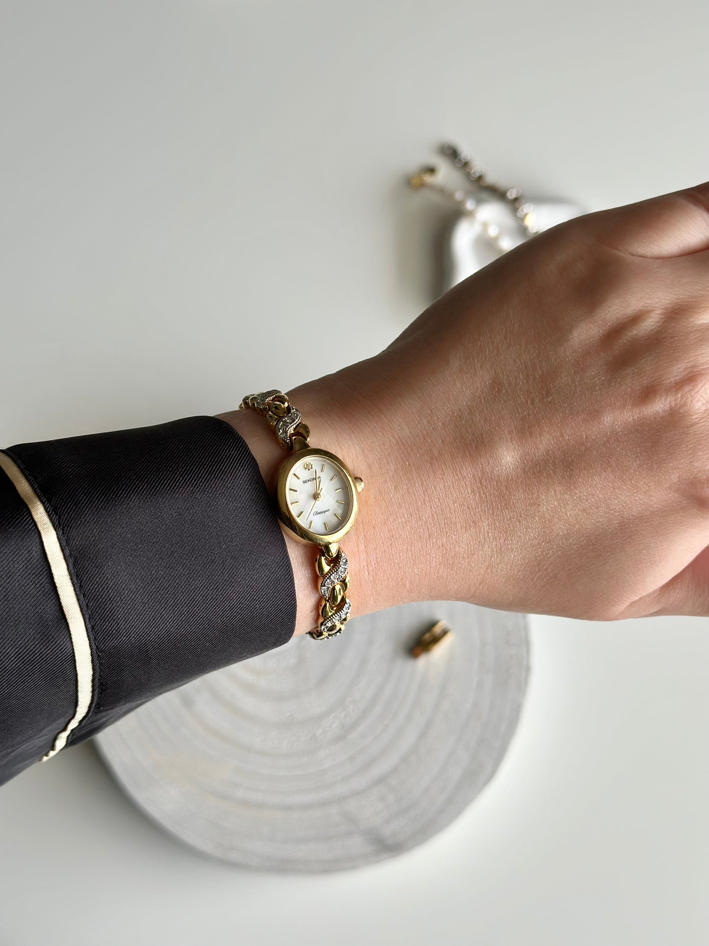Beautiful vintage watch Sekonda Classique
