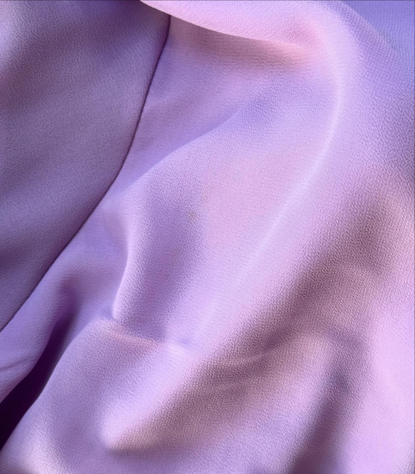 Romantic lilac mini dress with ruffles