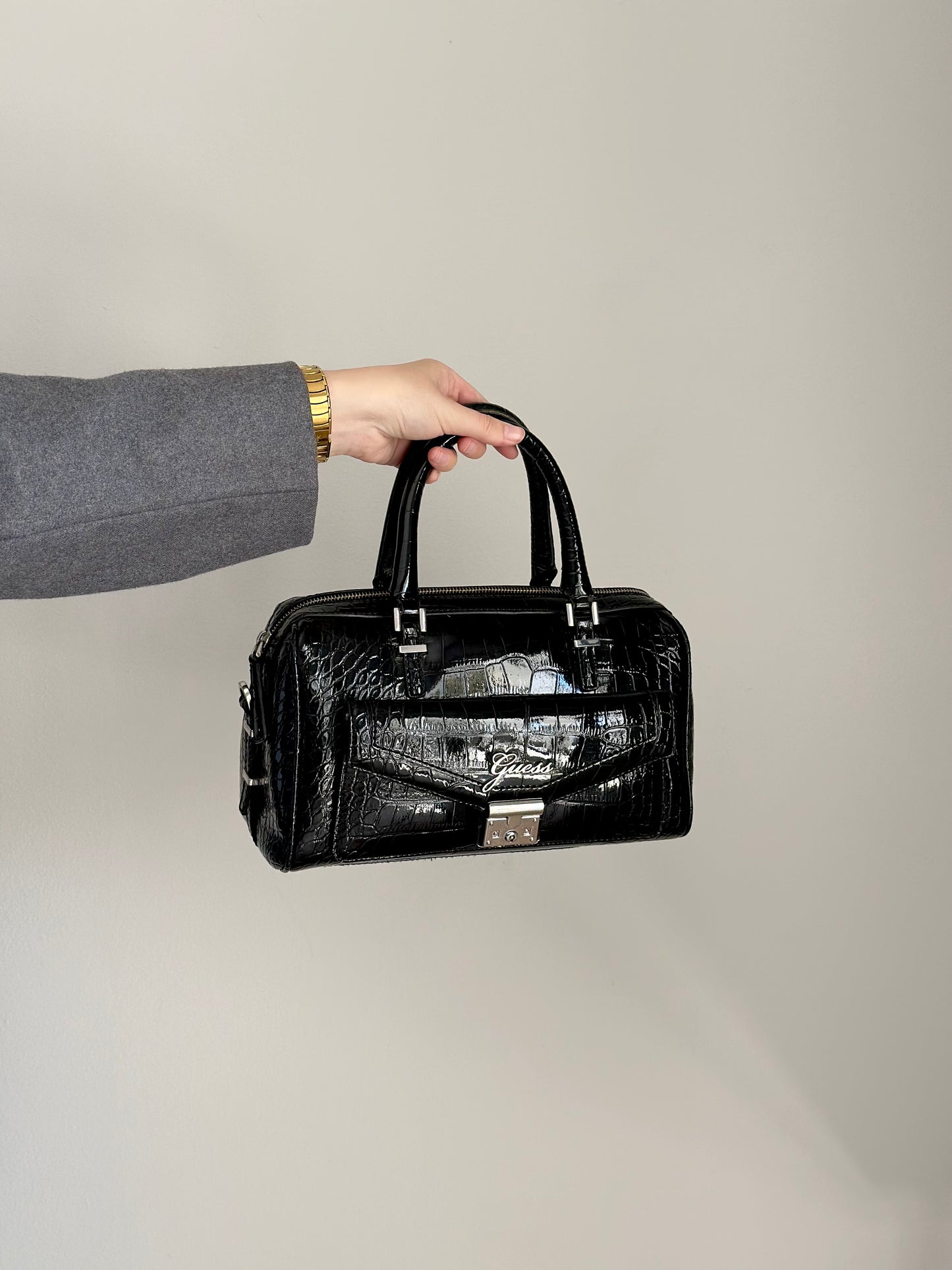 Сlassic vintage bag by Guess from 2000s