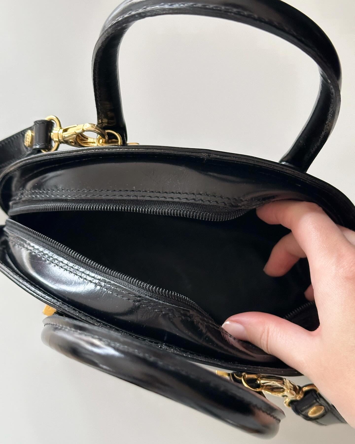Gorgeous authentic vintage leather bag I Santi (made in Italy)