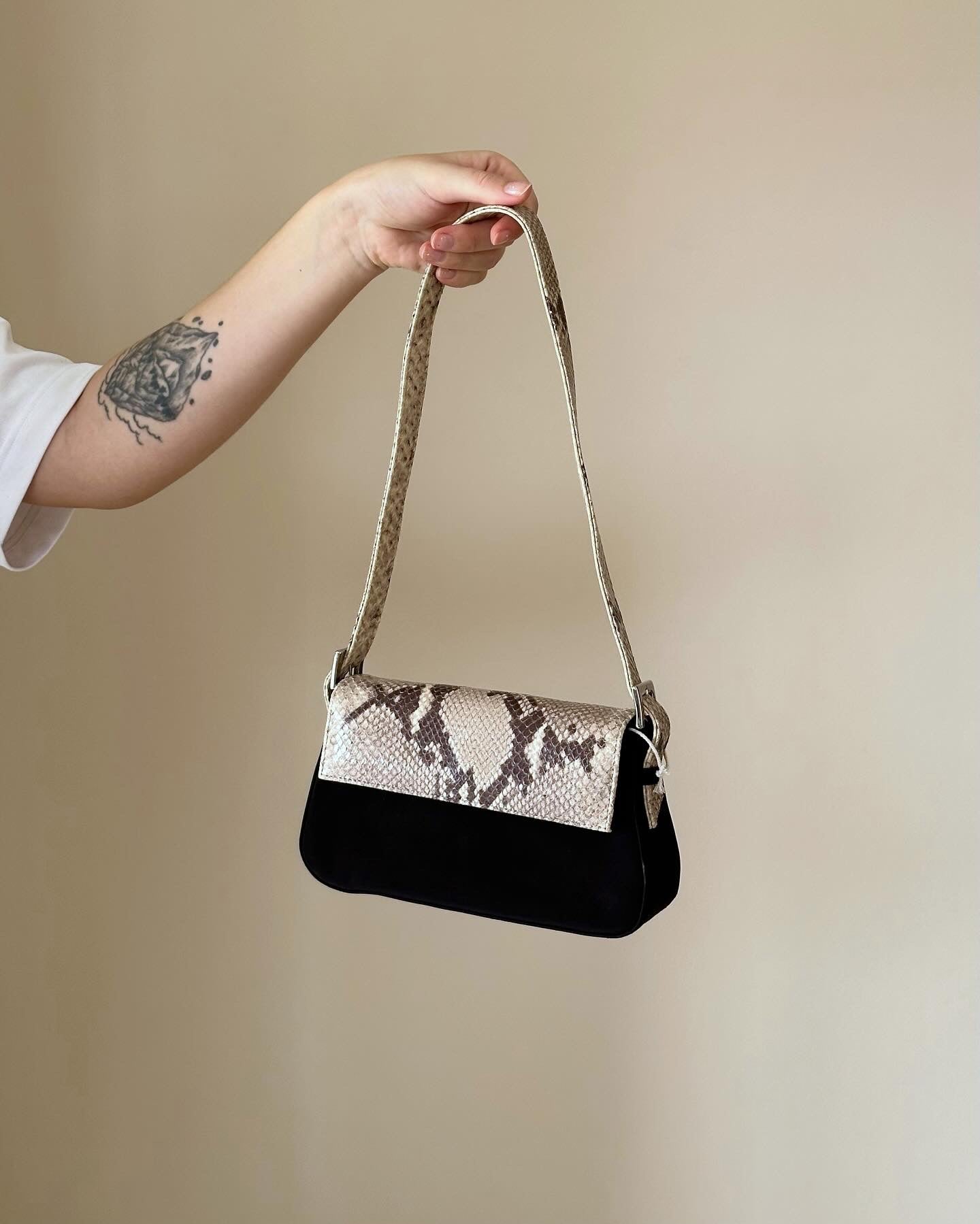 Beautiful authentic clutch bag by Kurt Geiger (made in Italy)
