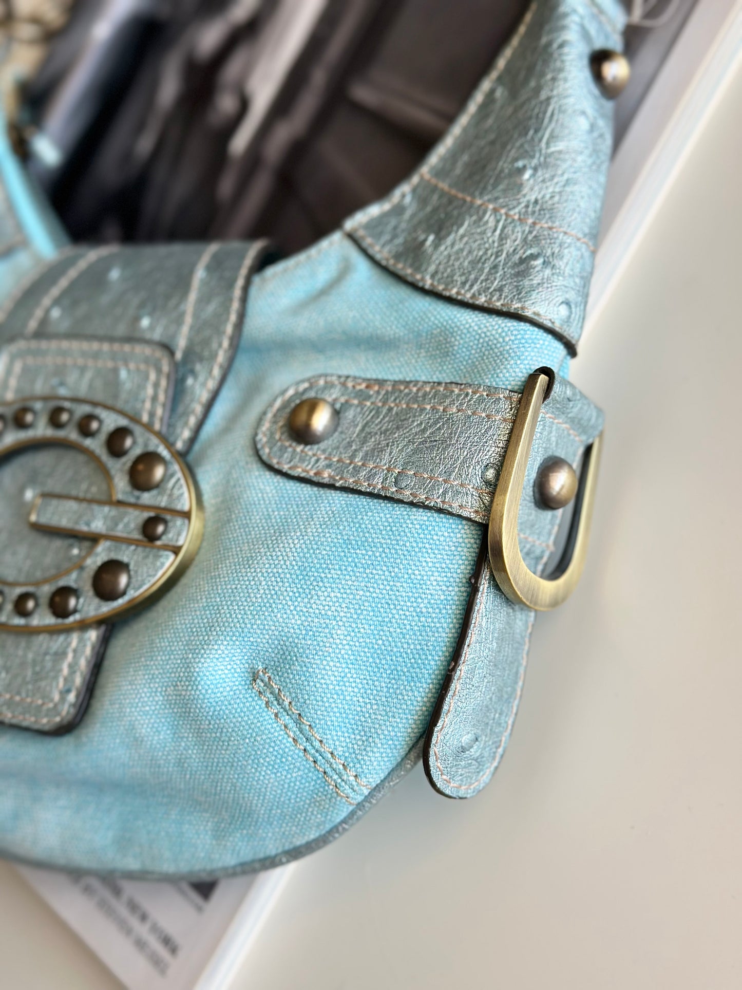 Incredible rare vintage turquoise bag by Guess (2000s)
