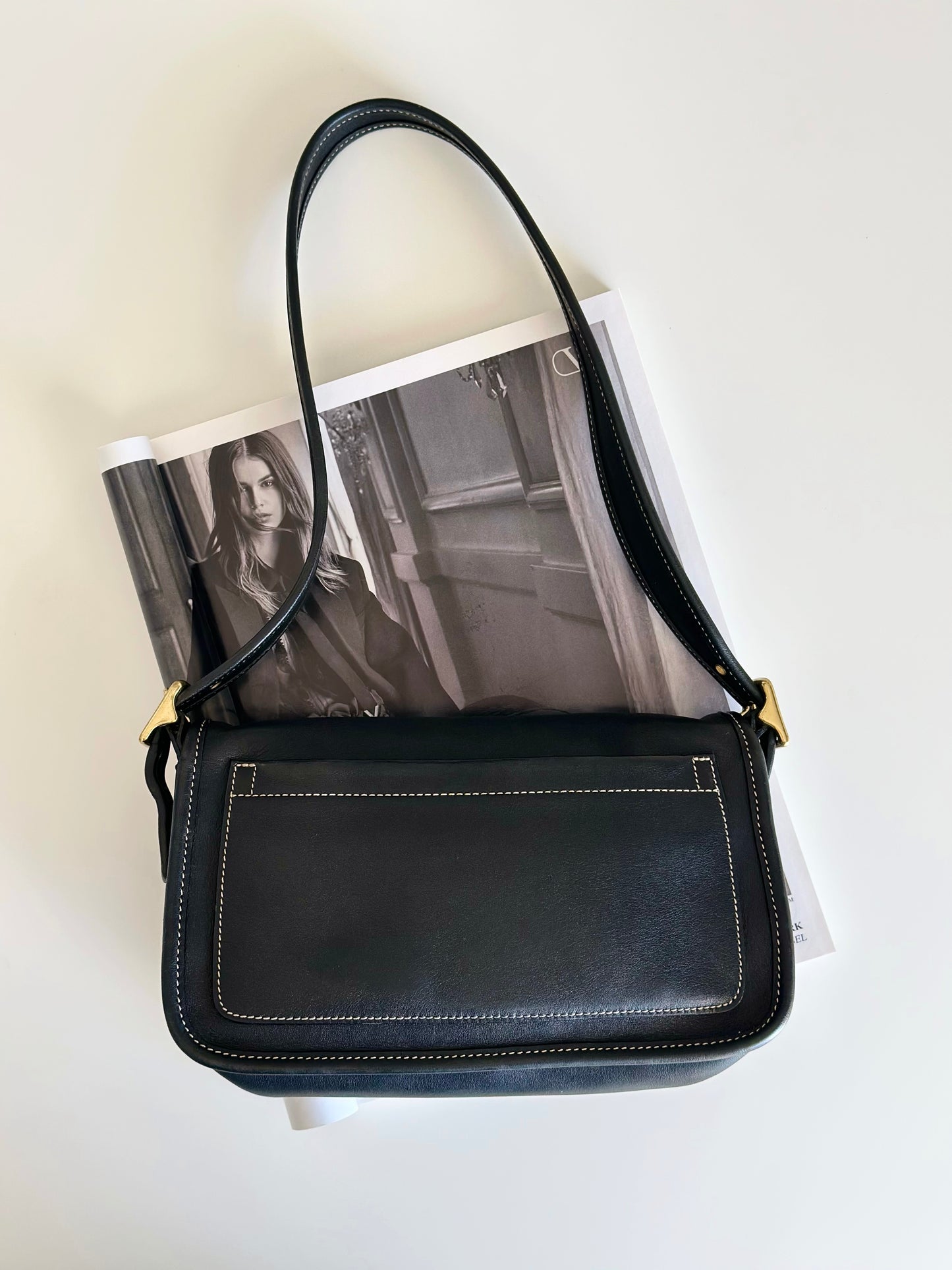 Authentic stylish vintage Coach bag from 2000s