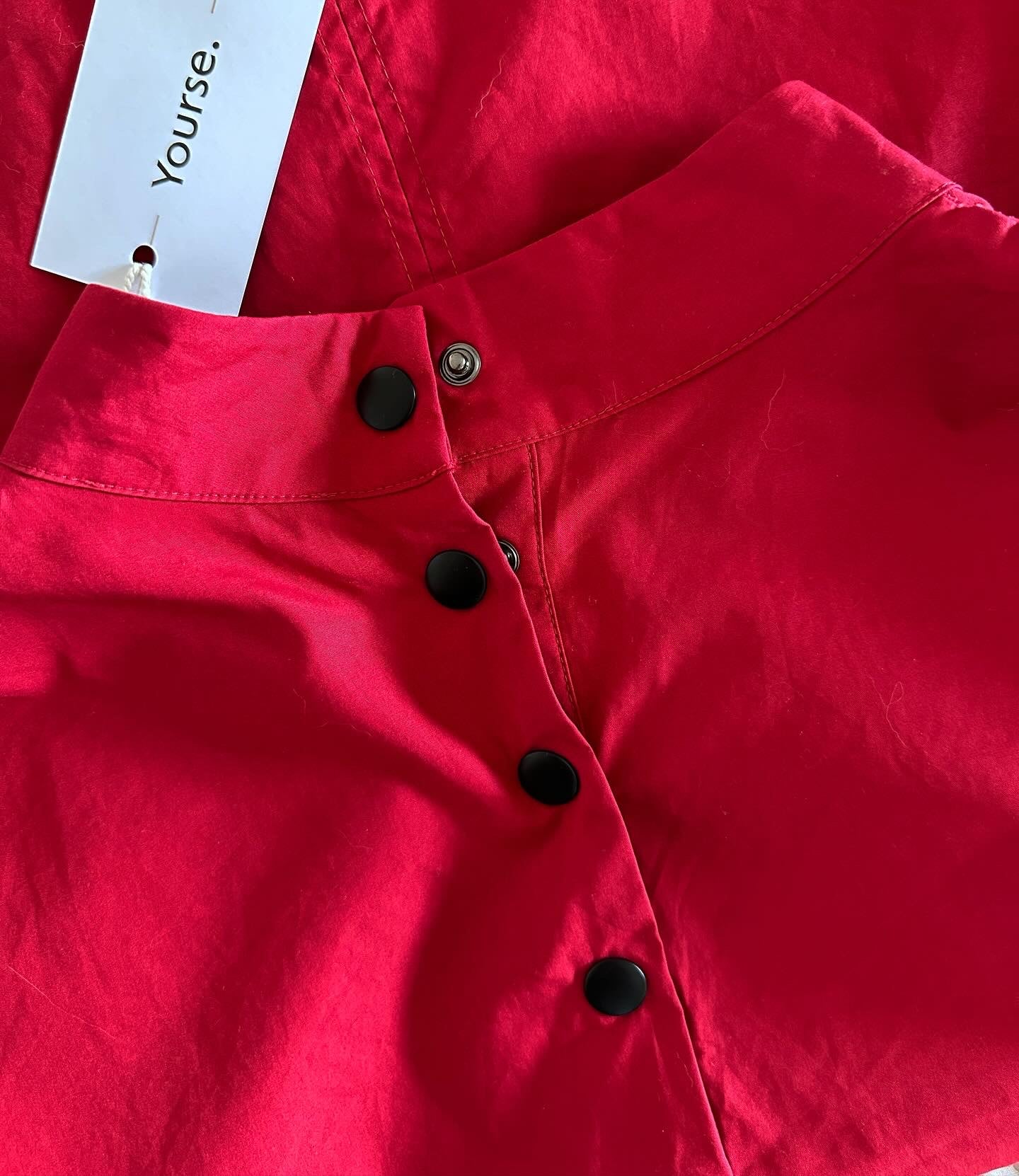 Lovely cotton blouse with decorated sleeves