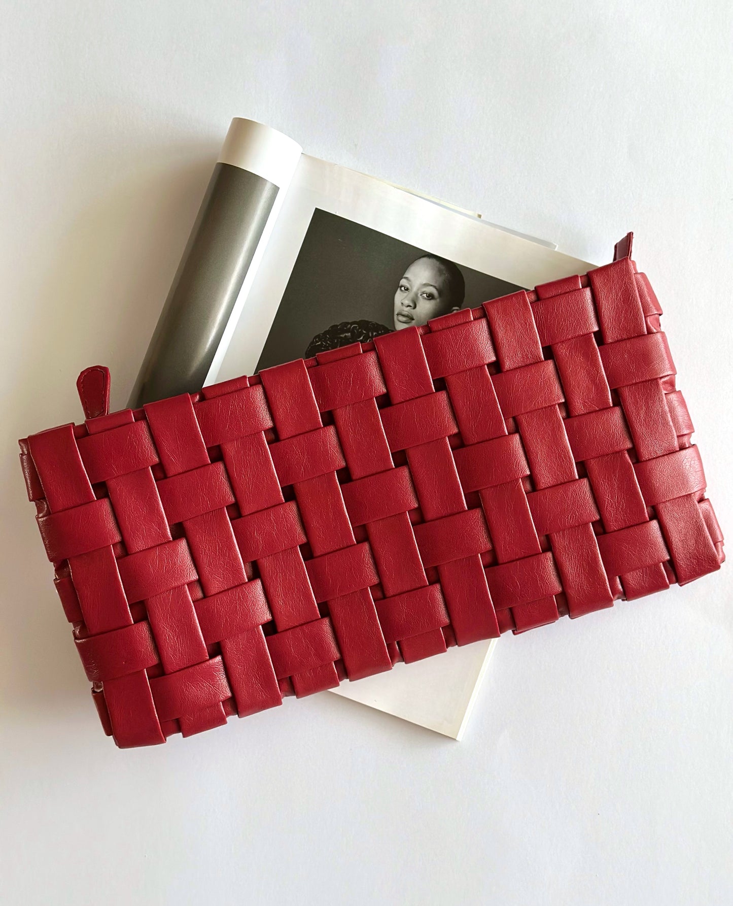 Amazing red woven clutch bag ❤️