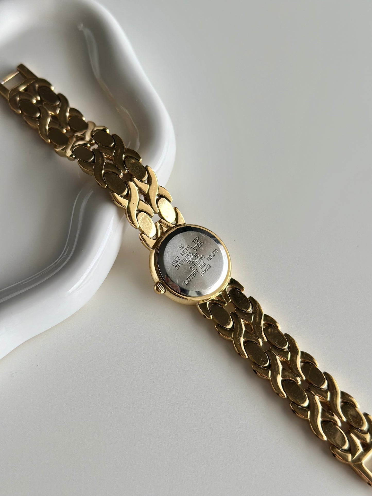 Vintage gold-tone quartz watch by Accurist