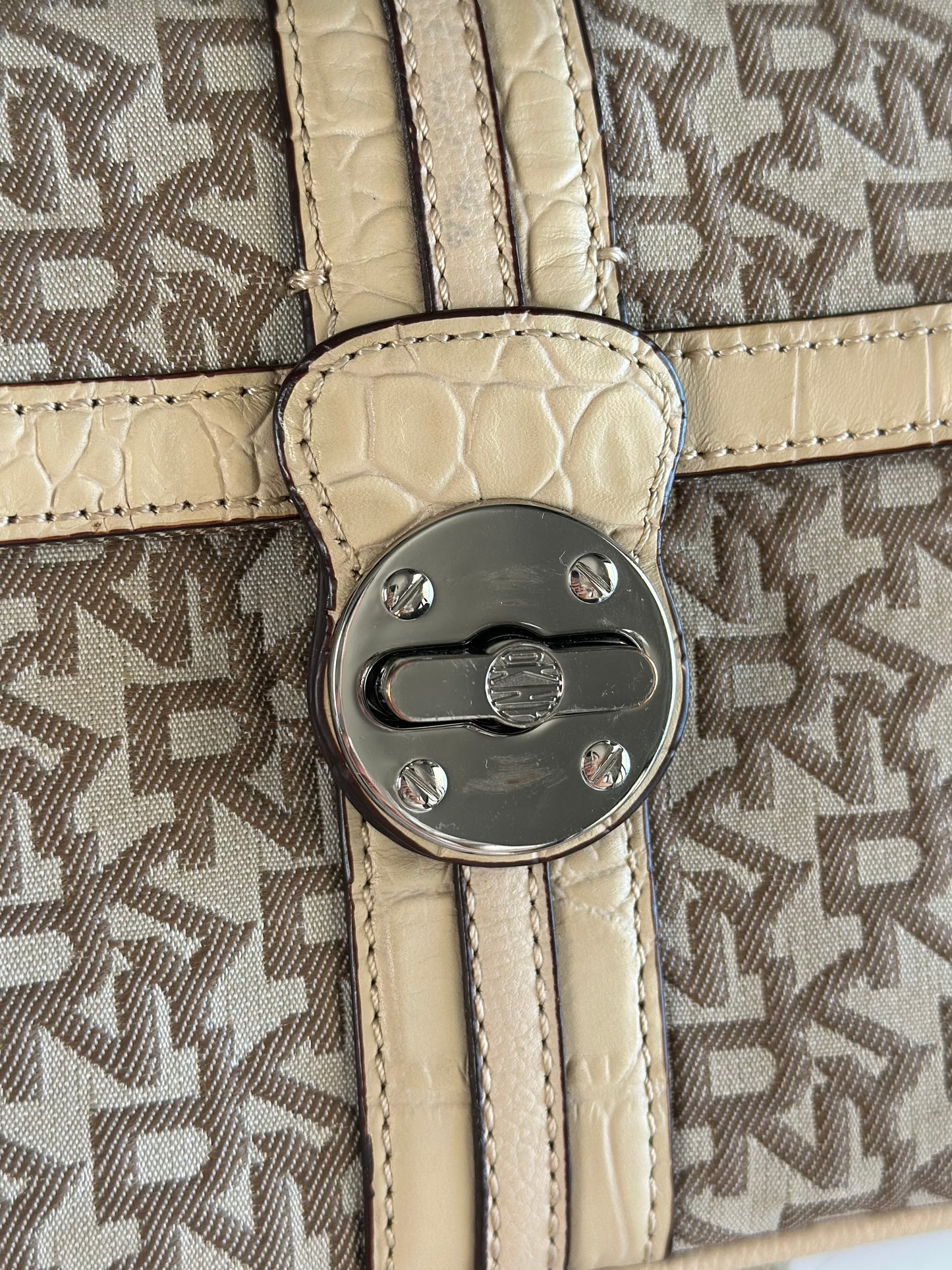 Sophisticated vintage DKNY beige shoulder bag from 2000s