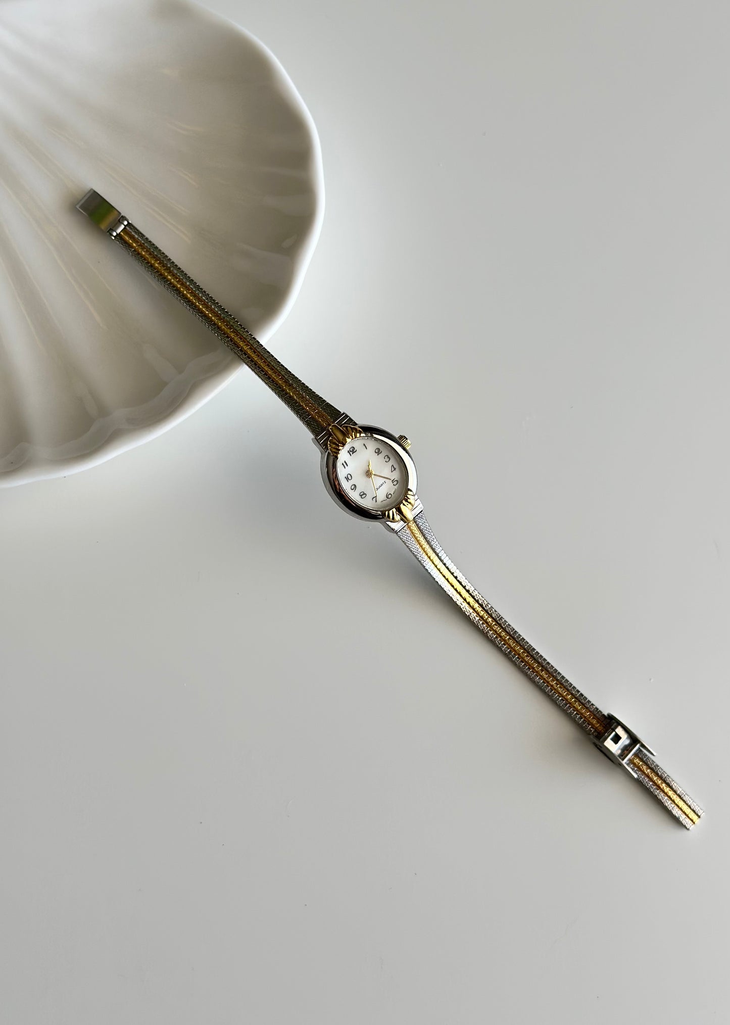 Timeless vintage Avon watch from the 1990s ✨