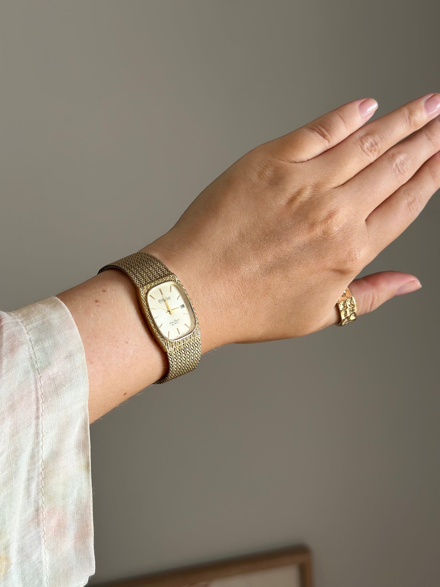 Vintage Lucien Piccard Dufonte watch with gold-tone mesh bracelet