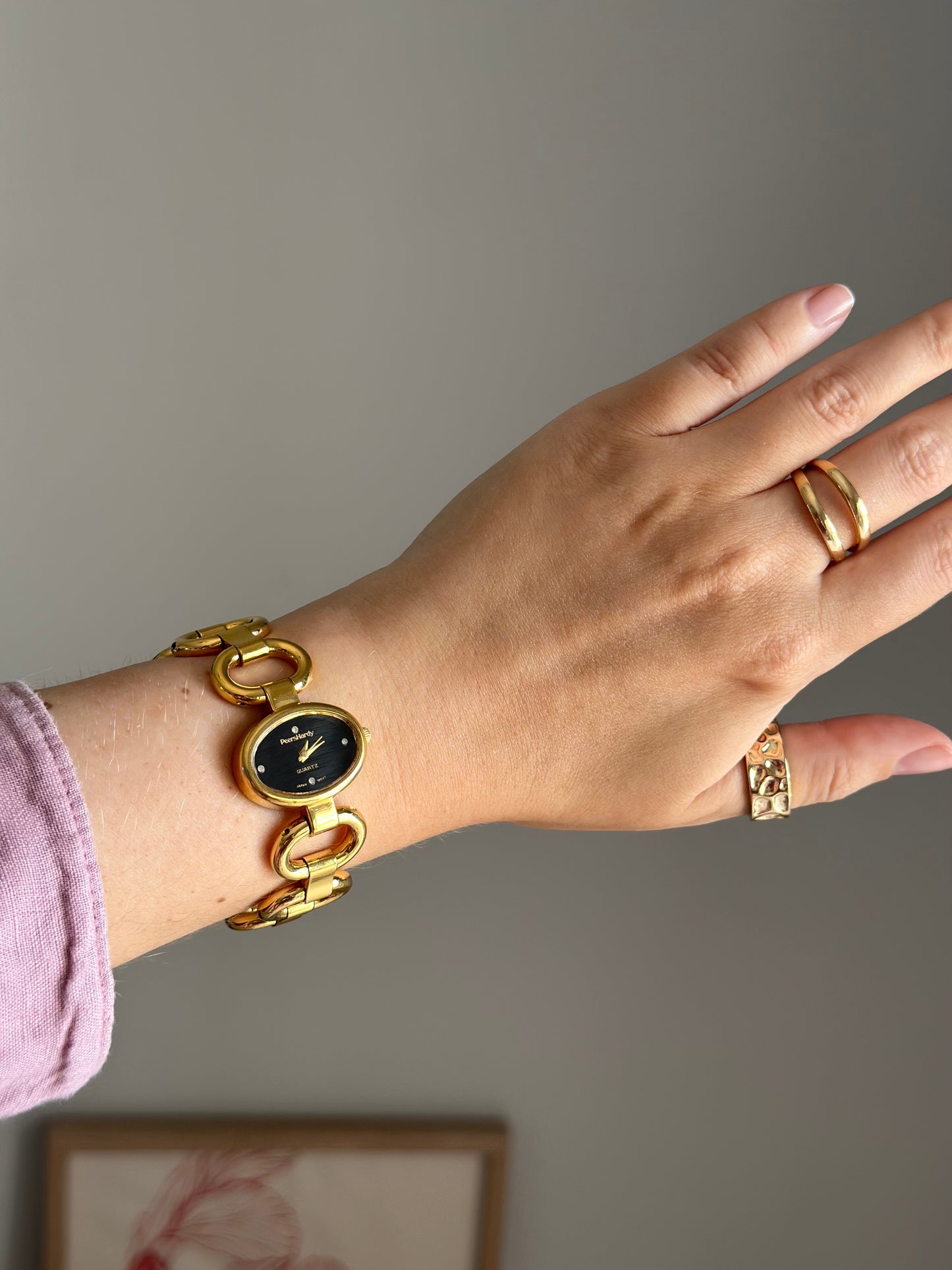 Striking vintage watch from Peers Hardy with black dial
