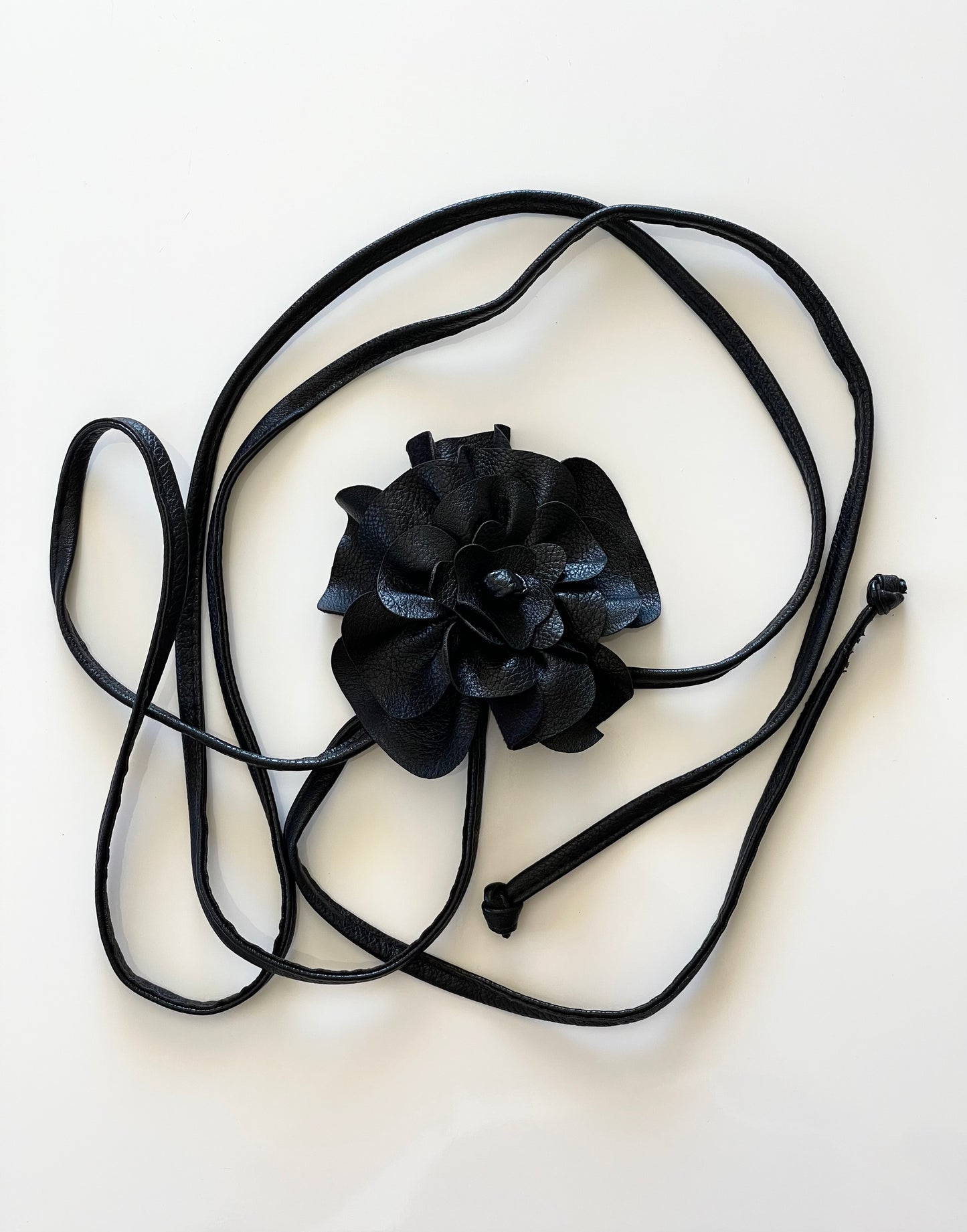 Vintage faux leather belt with beautiful accent flower