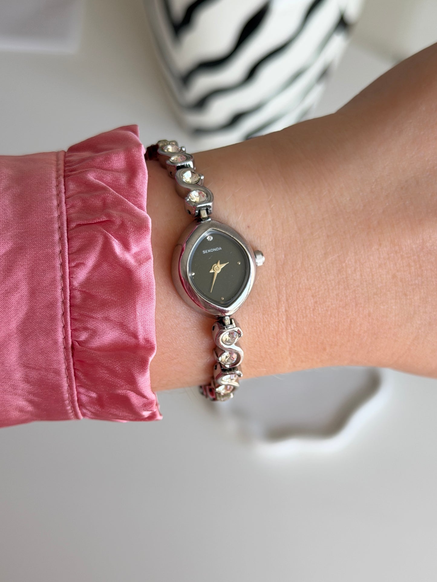 Incredible vintage Sekonda silver watch with rhinestones