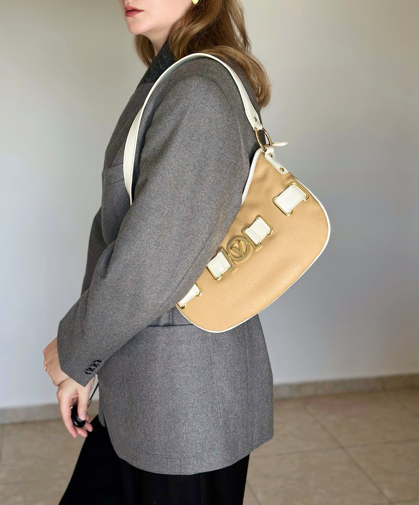 Stunning vintage Mario Valentino baguette bag