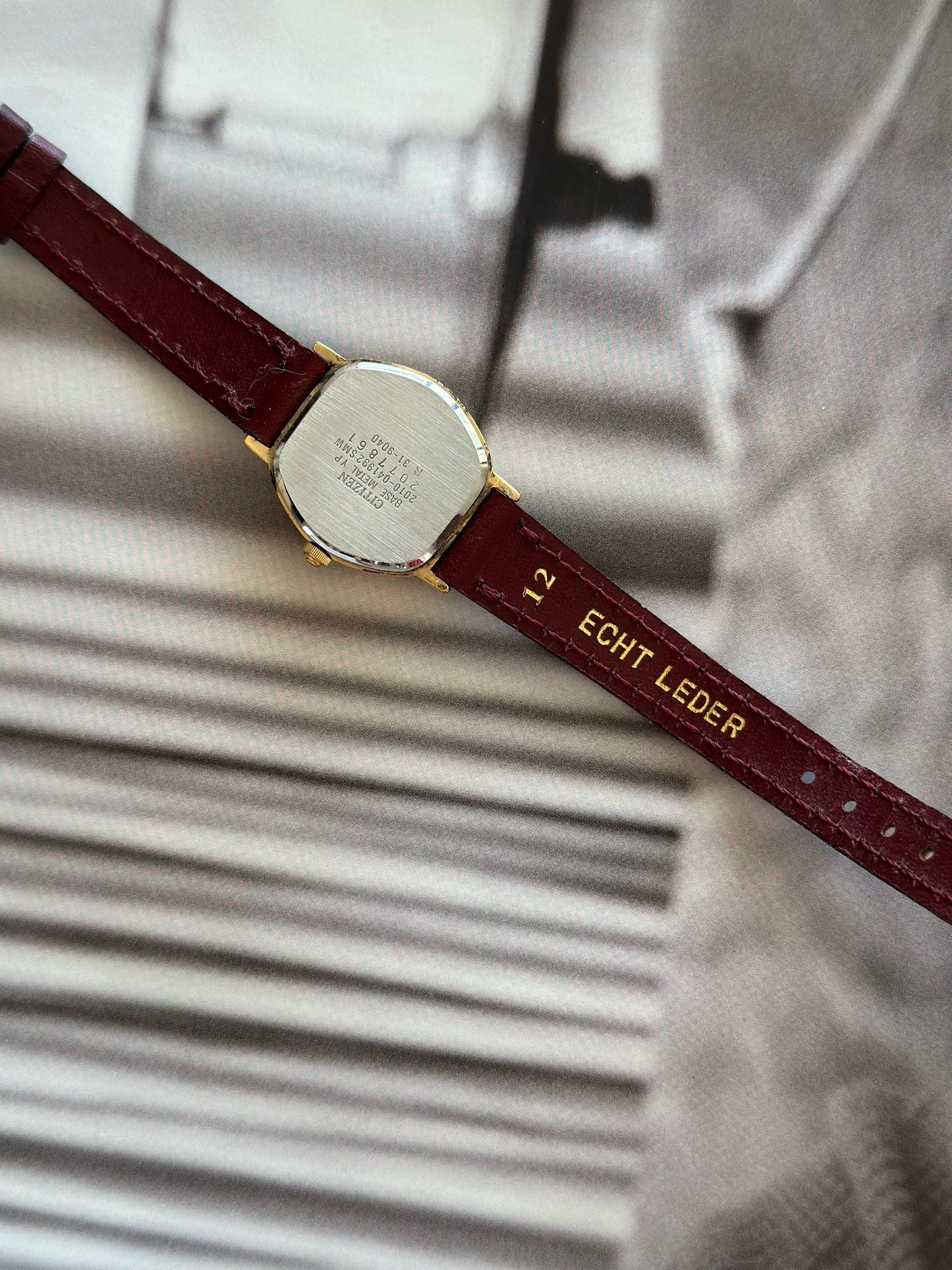 Amazing vintage watch Citizen with burgundy leather strap