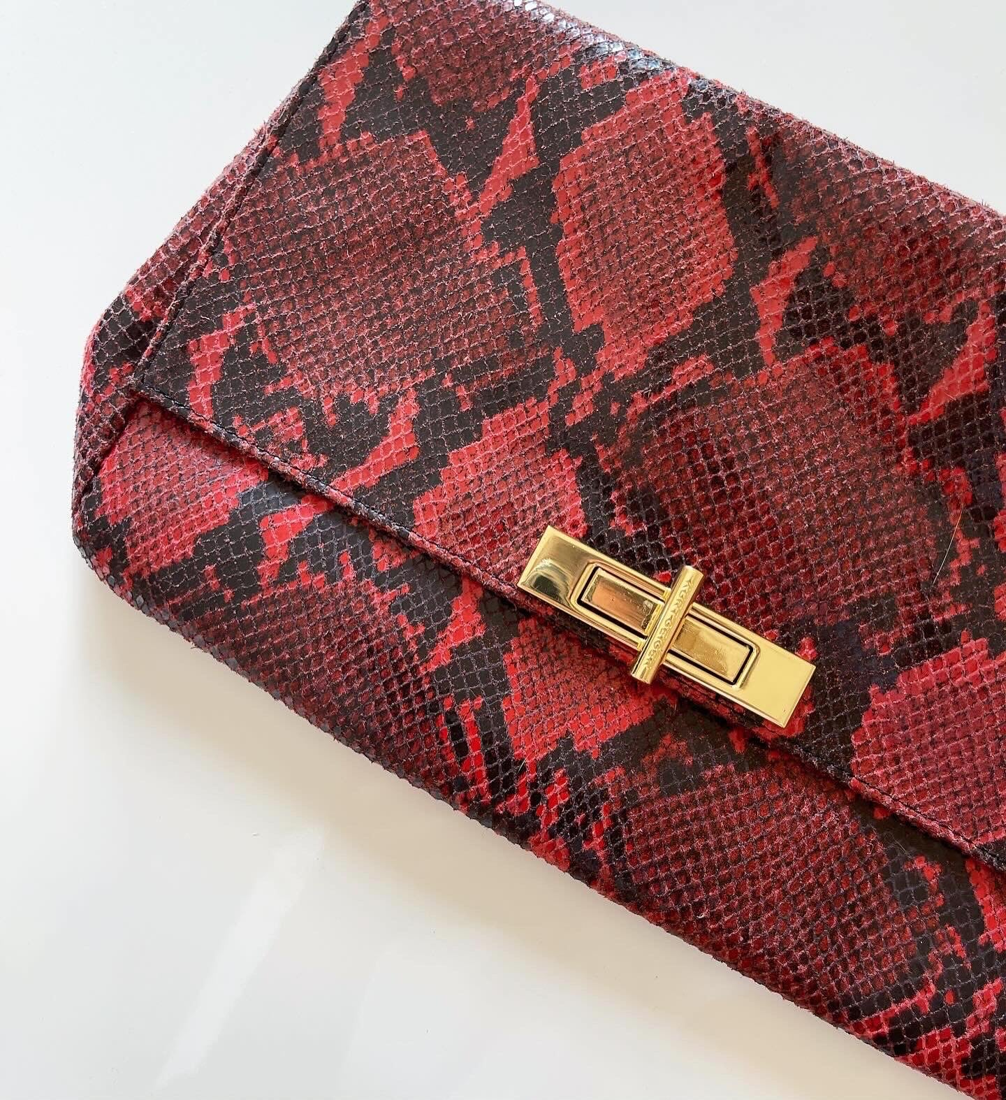 Beautiful authentic leather clutch bag Kurt Geiger
