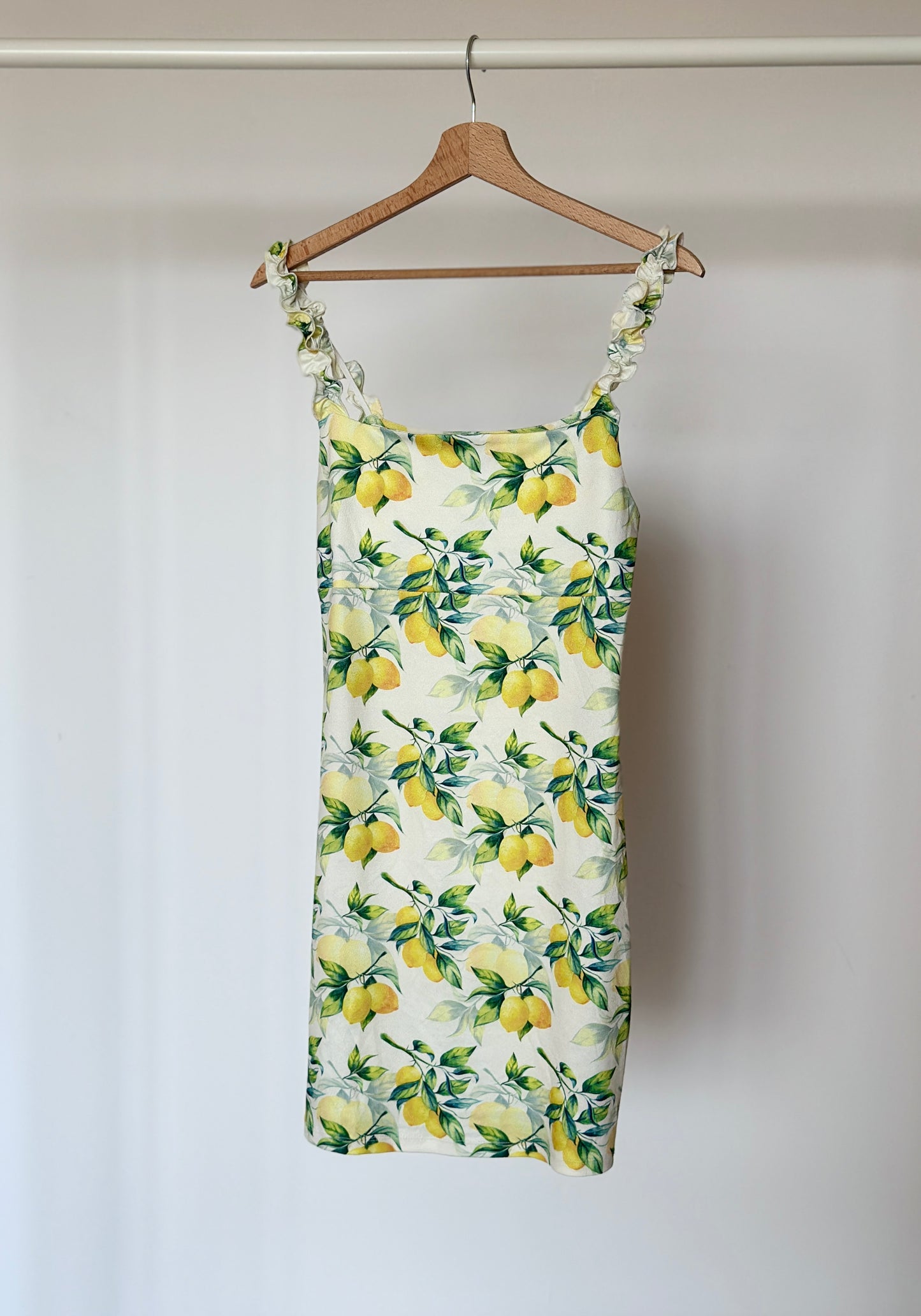 Cute mini dress with lemons print
