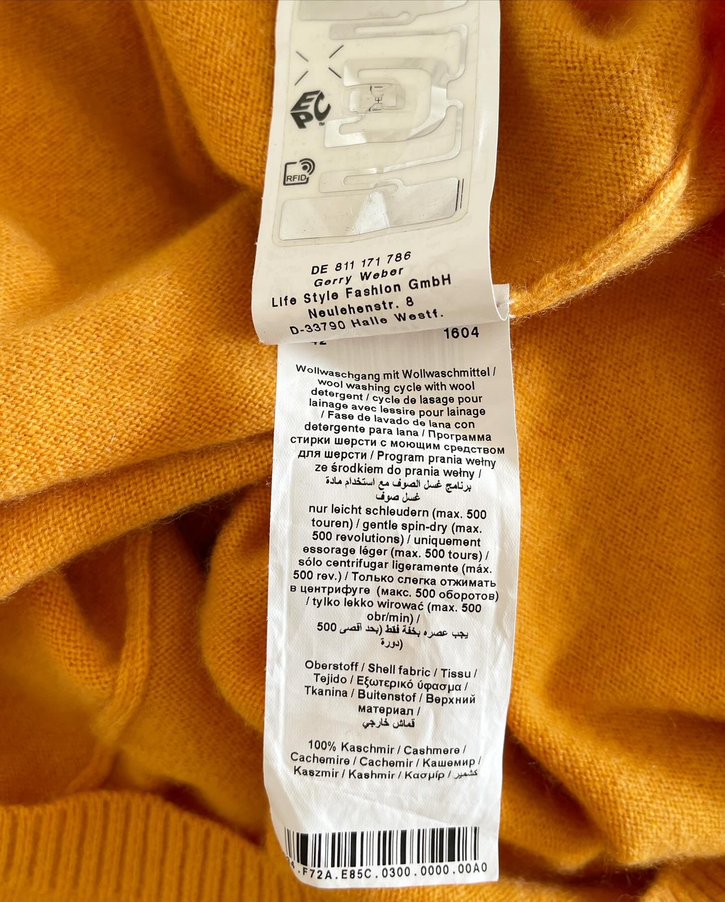 Vintage knit jumper made from 100% cashmere